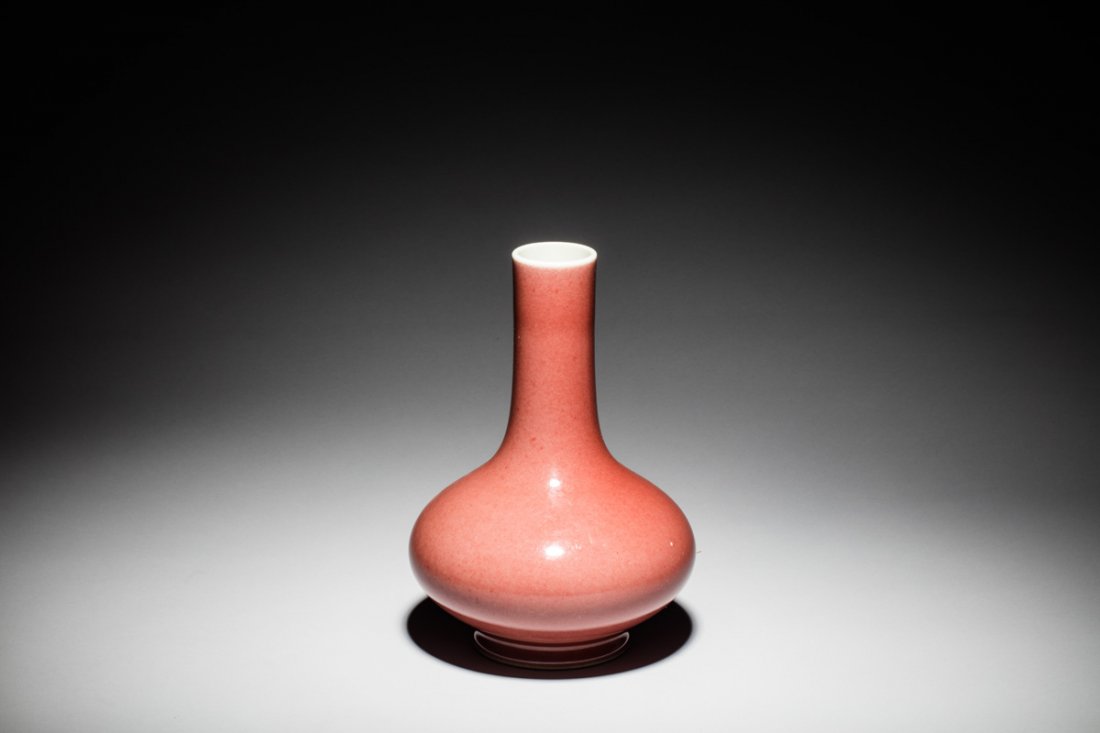MONOCHROME RED GLAZED VASE (1 of 6)