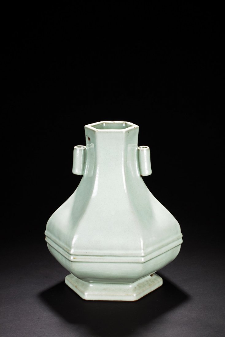 CELADON GLAZED HEXAGONAL VASE WITH LUG HANDLES (1 of 7)