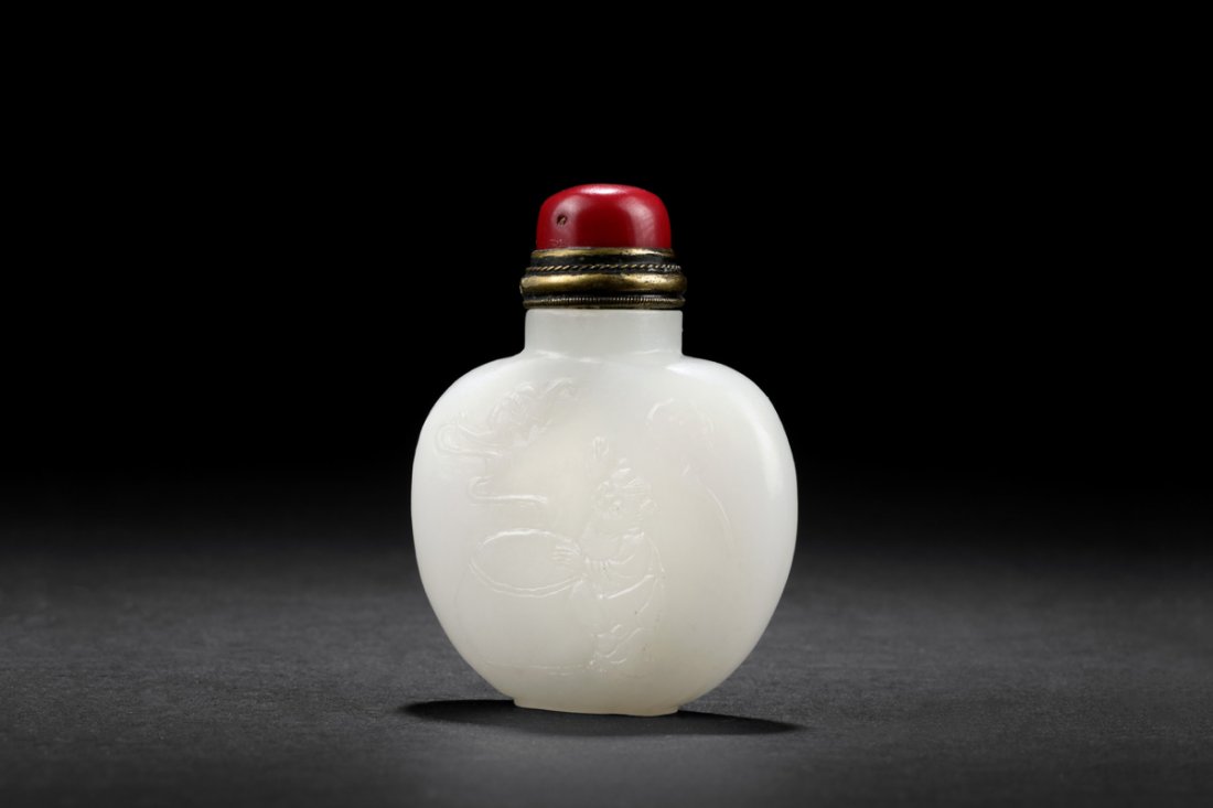 WHITE JADE CARVED SUFF BOTTLE (1 of 6)