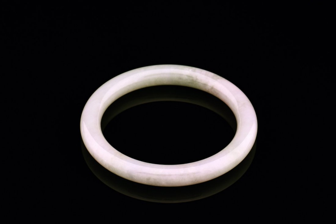 JADEITE BANGLE WITH GIA CERTIFICATE (1 of 5)