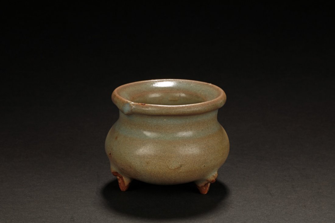JUN WARE TRIPOD CENSER (1 of 6)