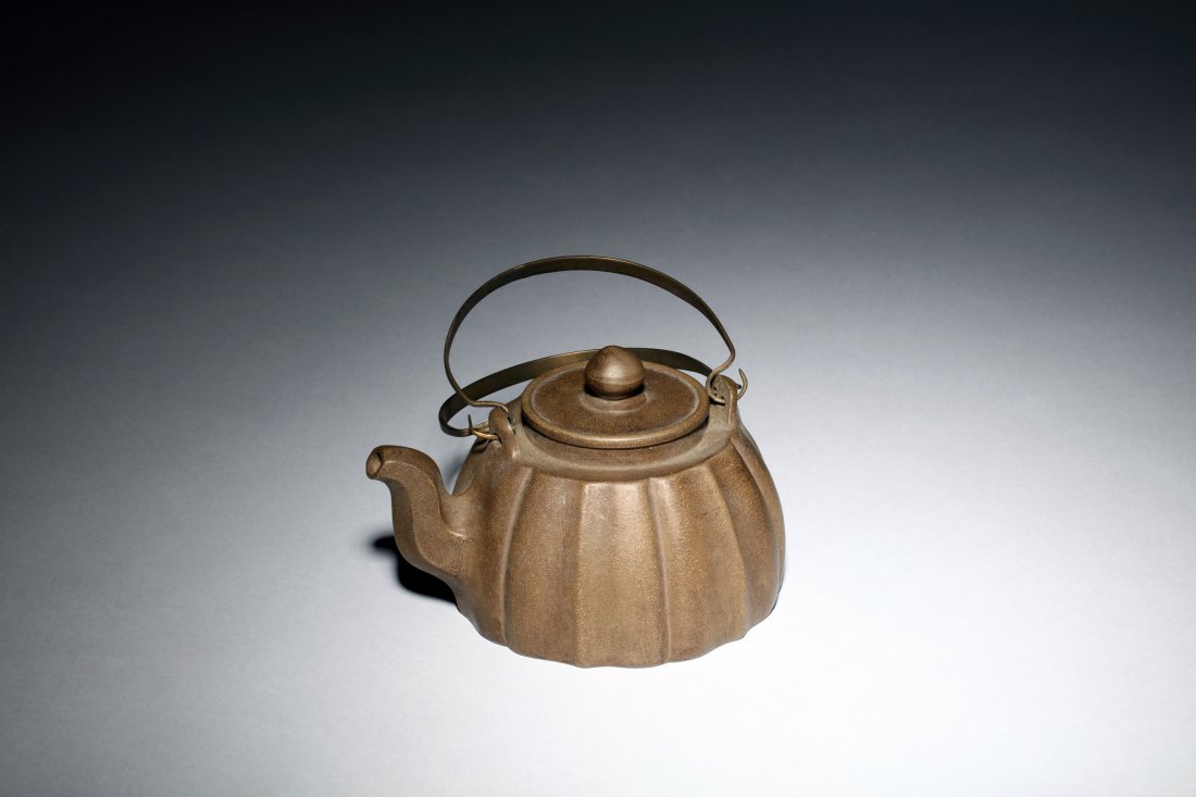 YIXING ZISHA FLOWER TEAPOT (1 of 7)