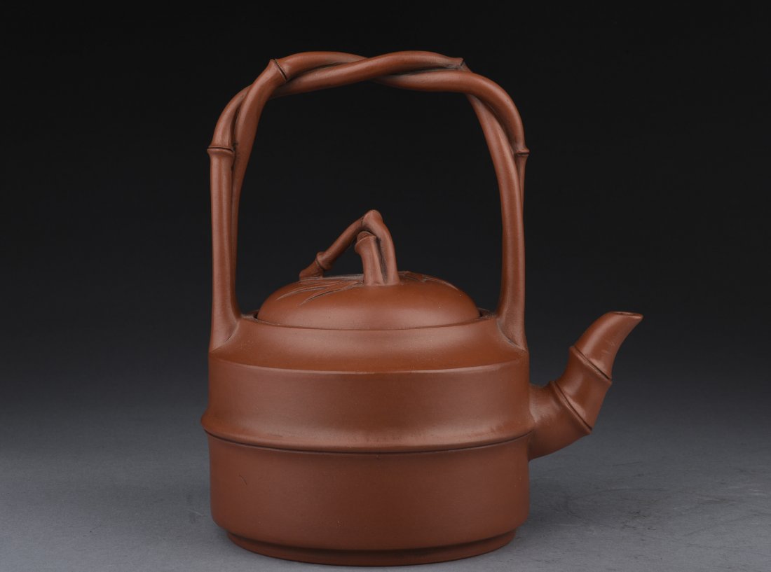 CHEN YINQIAN: YIXING ZISHA 'BAMBOO' TEAPOT (1 of 5)