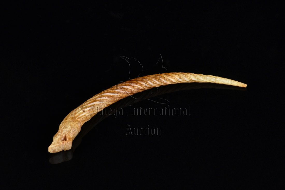 JADE CARVED 'DRAGON' ORNAMENT (1 of 9)