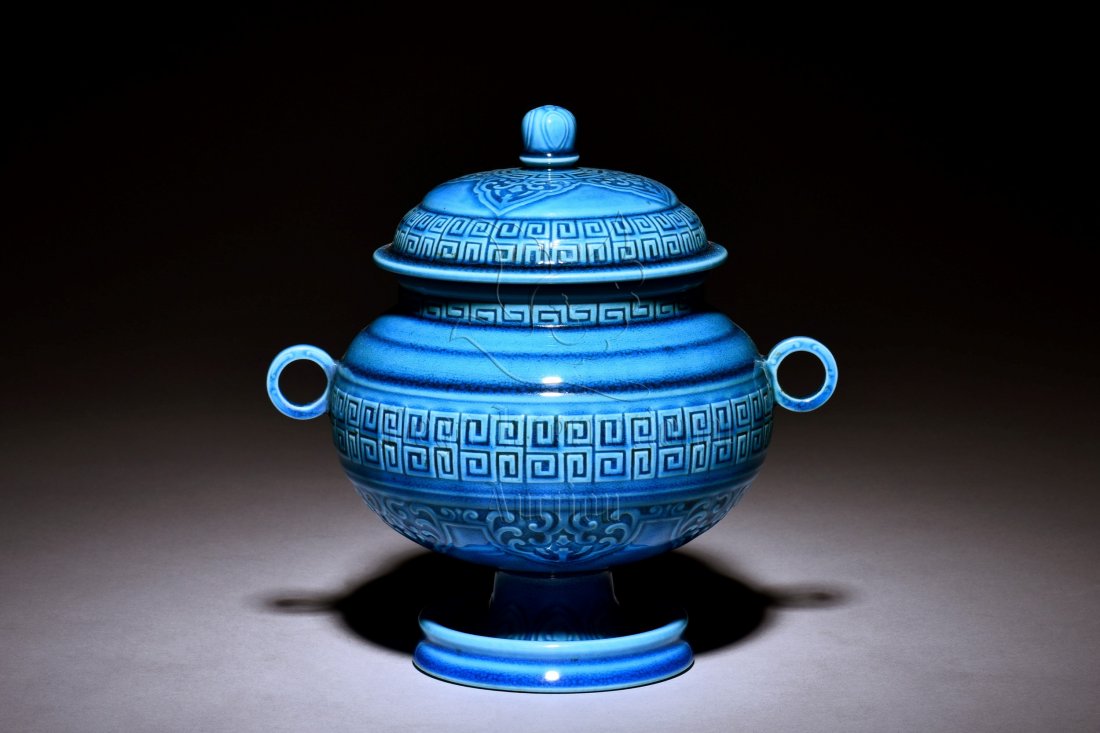 ROBIN'S EGG GLAZED JAR WITH LID AND HANDLES (1 of 6)