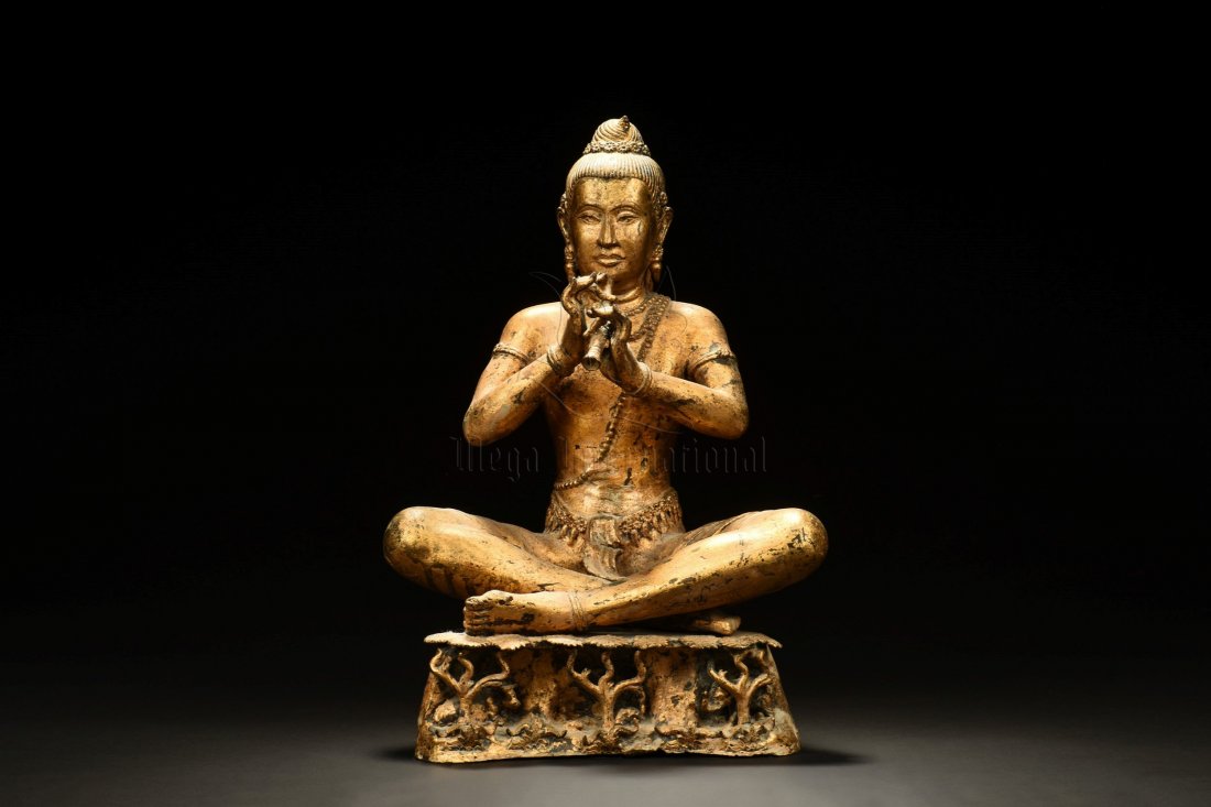 GILT BRONZE SEATED BUDDHA FIGURE (1 of 6)