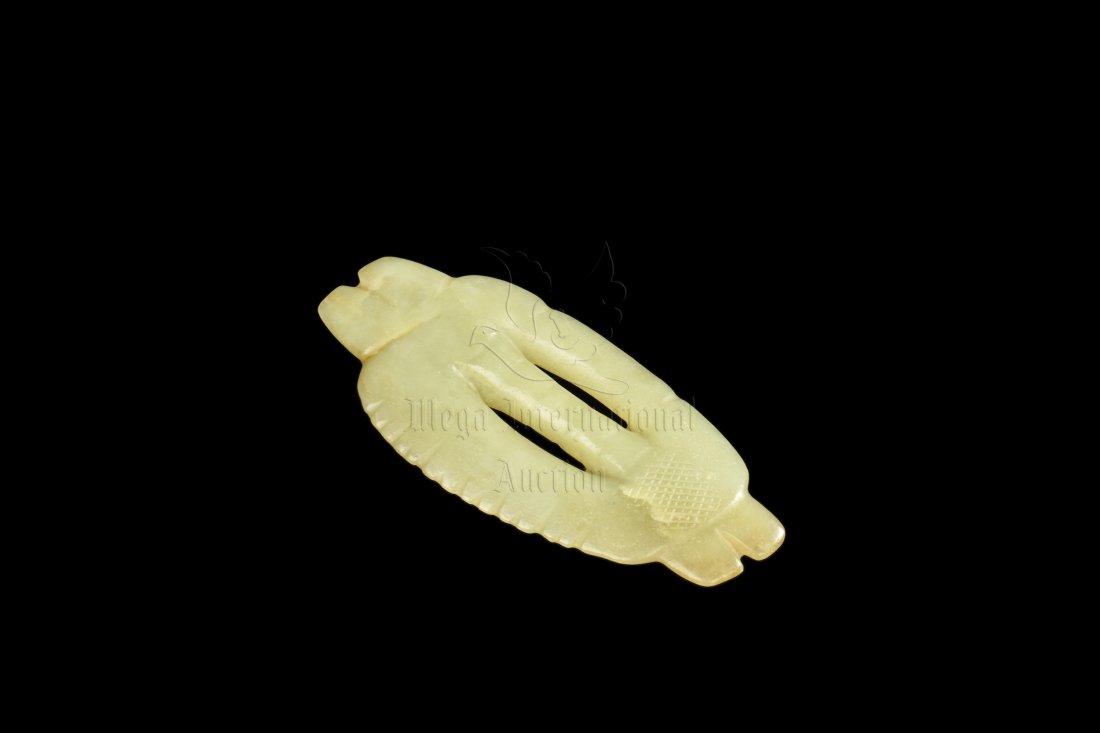 HONGSHAN JADE CARVED PENDANT (1 of 6)