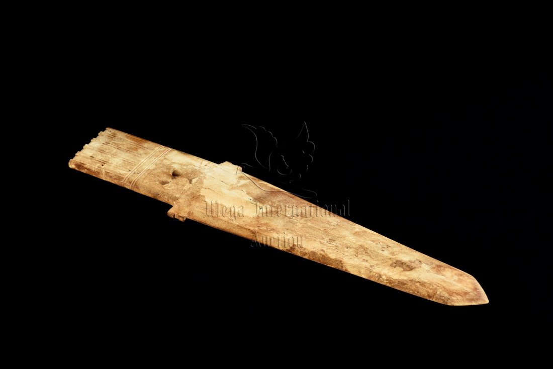 JADE CARVED RITUAL DAGGER ORNAMENT (1 of 8)