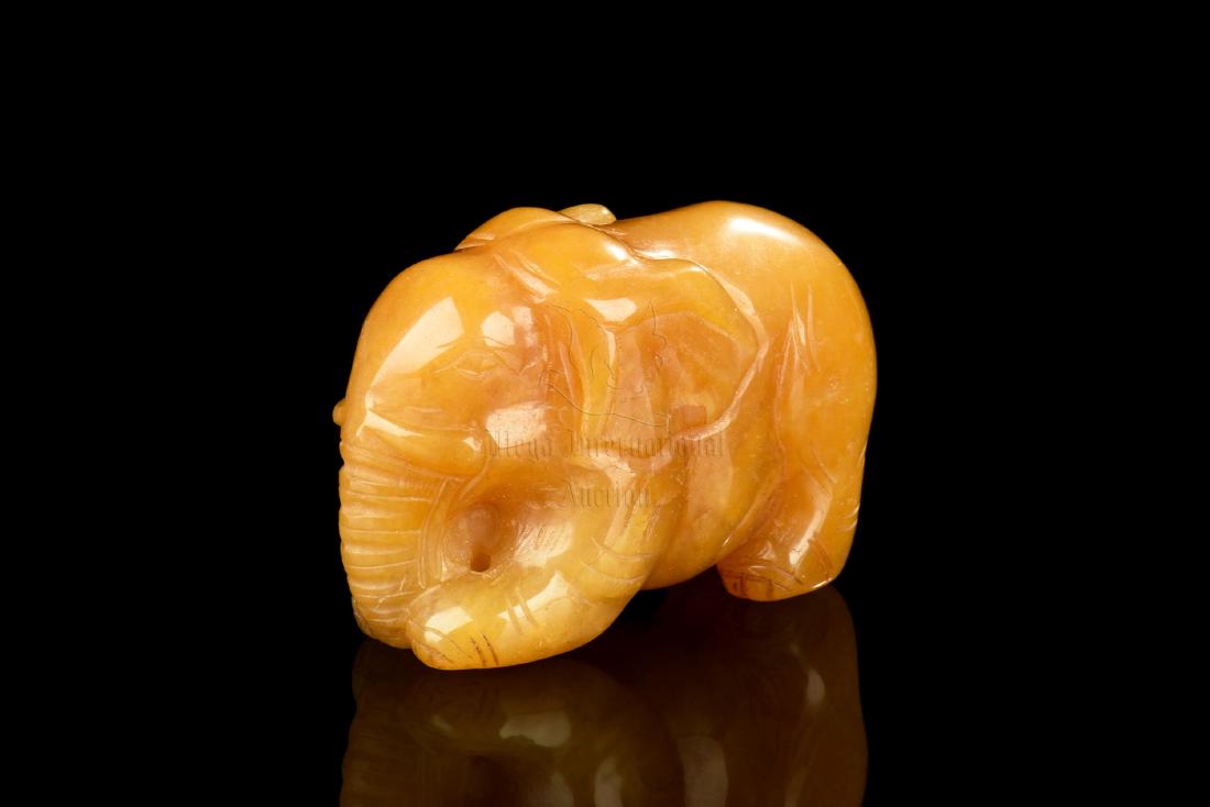 HETIAN YELLOW JADE 'ELEPHANT' CARVING (1 of 9)