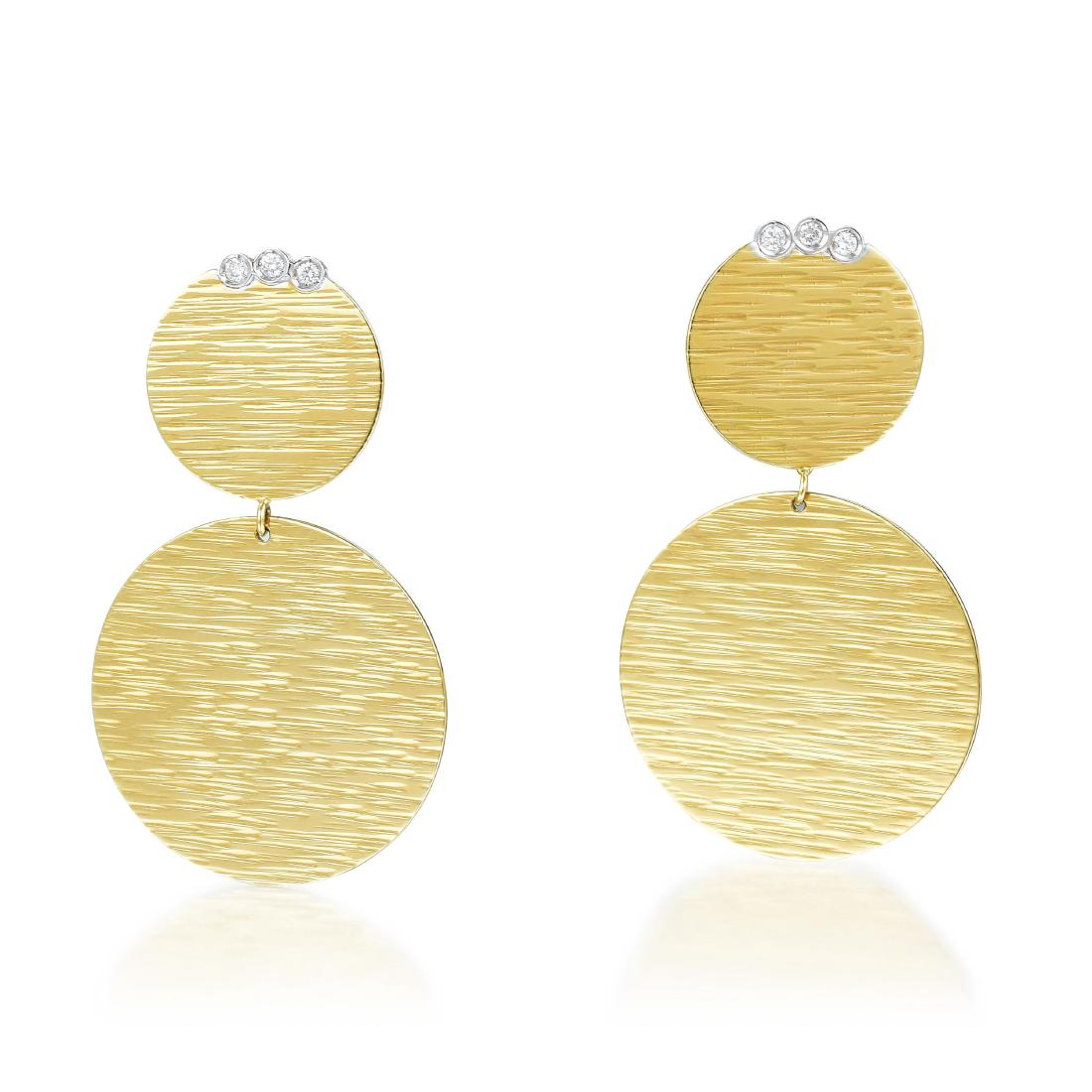 Roberto Coin Elephantino Double Disc Gold Earrings: Crafted out of 18K textured yellow gold, with three round brilliant-cut diamonds set at the top of each earring, total diamond weight for the pair is approximately 0.10 carats; each earring measures 1