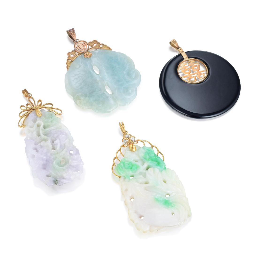 A Lot of 4 Jade and Onyx Pendants (1 of 2)