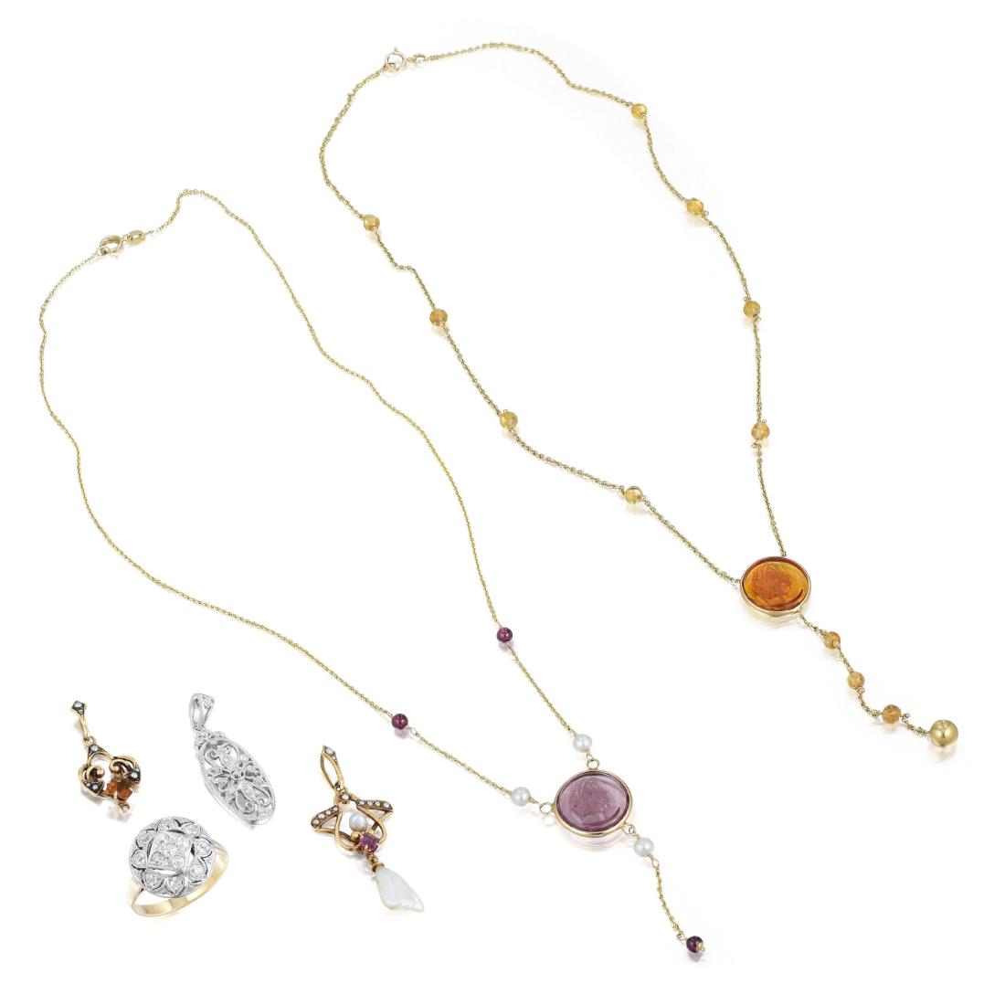 A Lot of Jewelry (1 of 4)