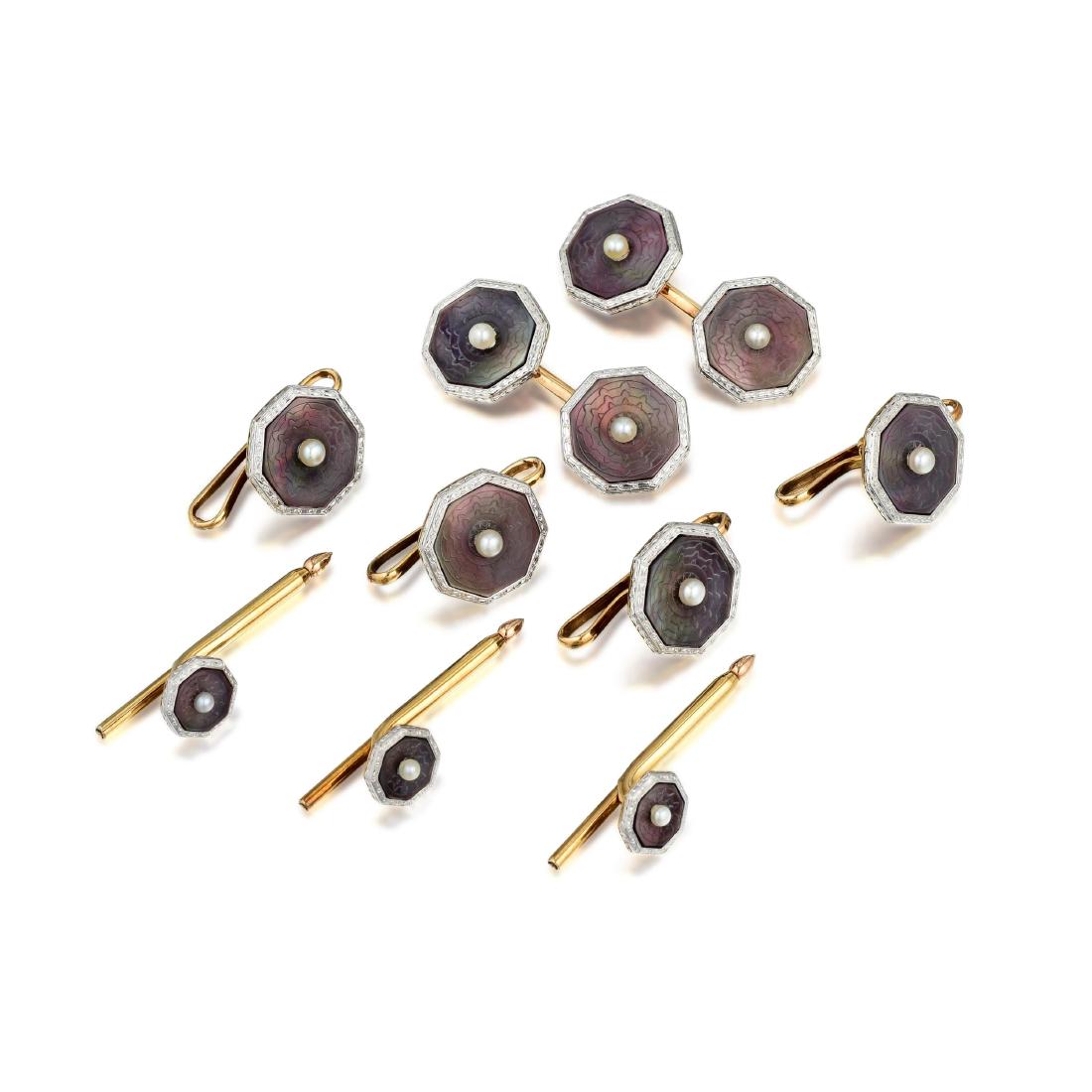 Antique Pearl and Black Mother of Pearl Tuxedo Cufflink (1 of 3)