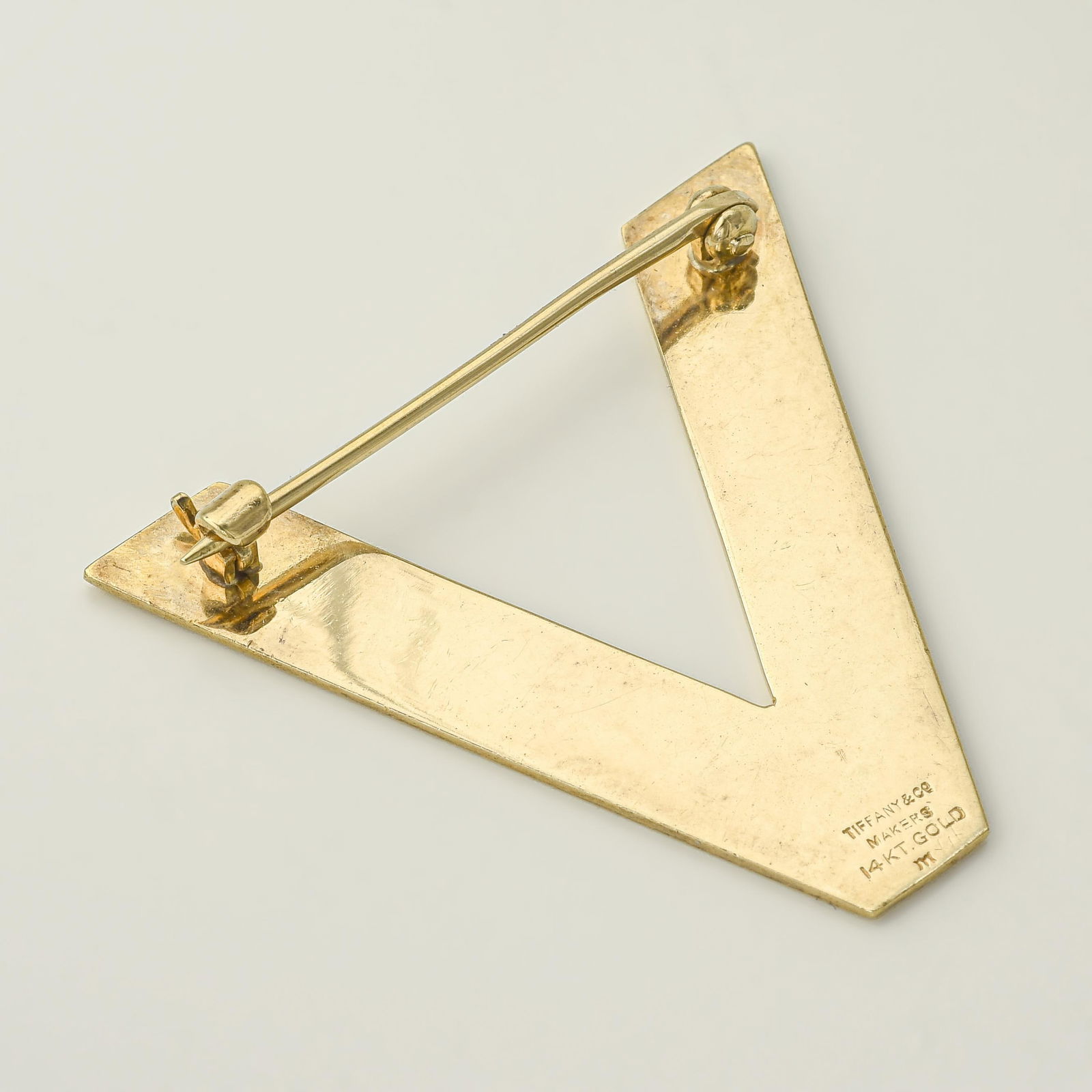 Tiffany & Co. Gold Letter 'V' Pin - 3