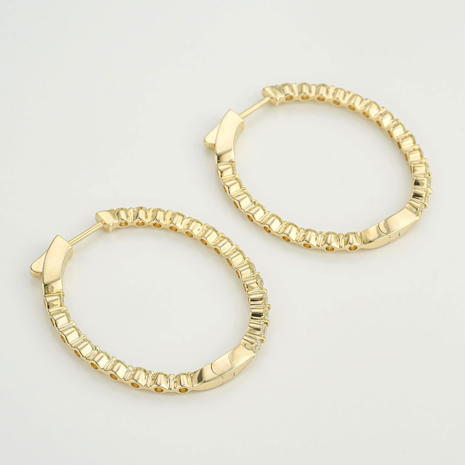 Oval Inside Out Hoop Earrings (Approx. 1.86 CTW) - 2