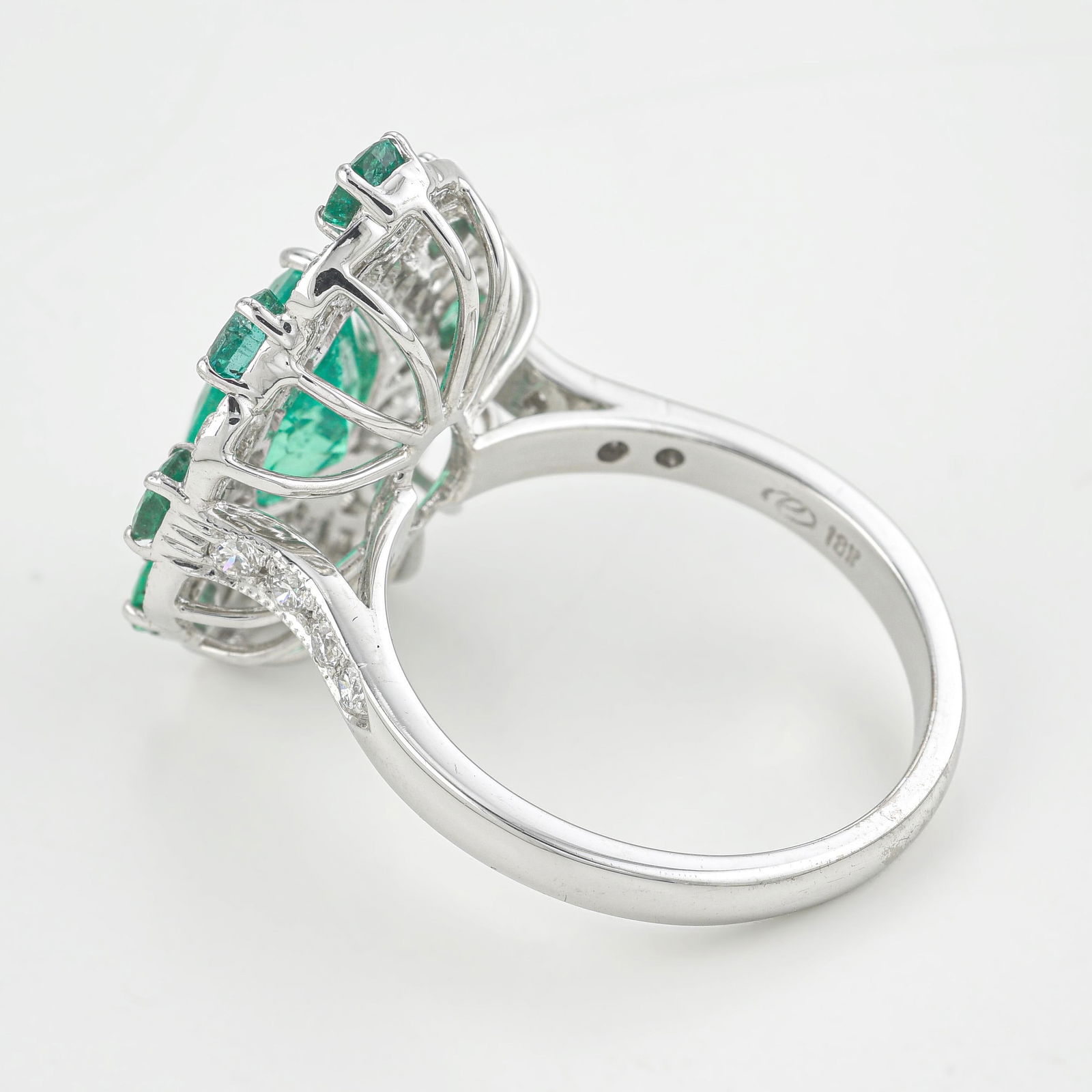 Emerald and Diamond Ring - 2