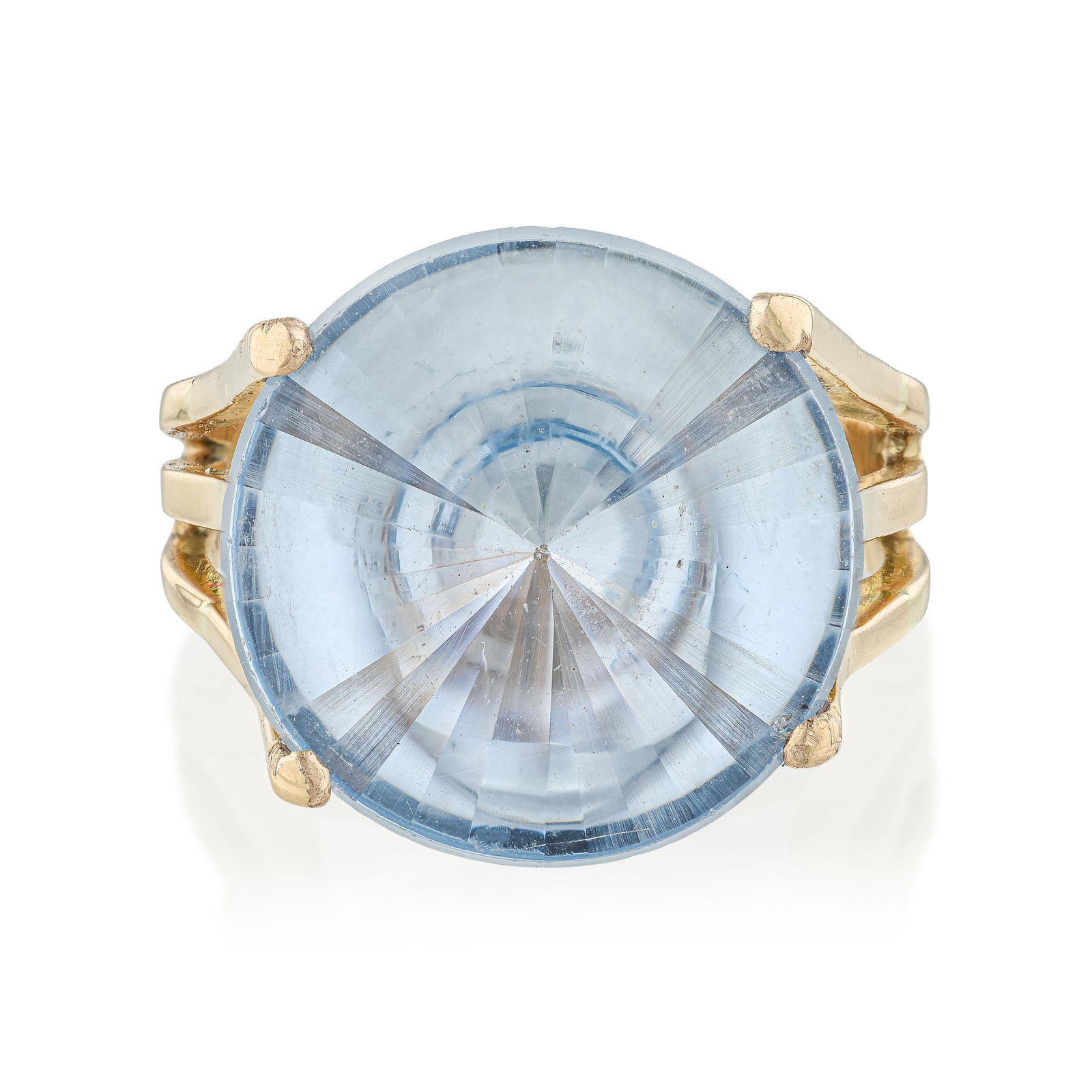 Aquamarine Cocktail Ring - No Reserve Lot: A 7.7-carat round aquamarine in 18K yellow gold: the aquamarine's pale oceanic blue, warm rather than icy in this round cut, meets the honey warmth of the yellow gold in a cocktail ring of natural,