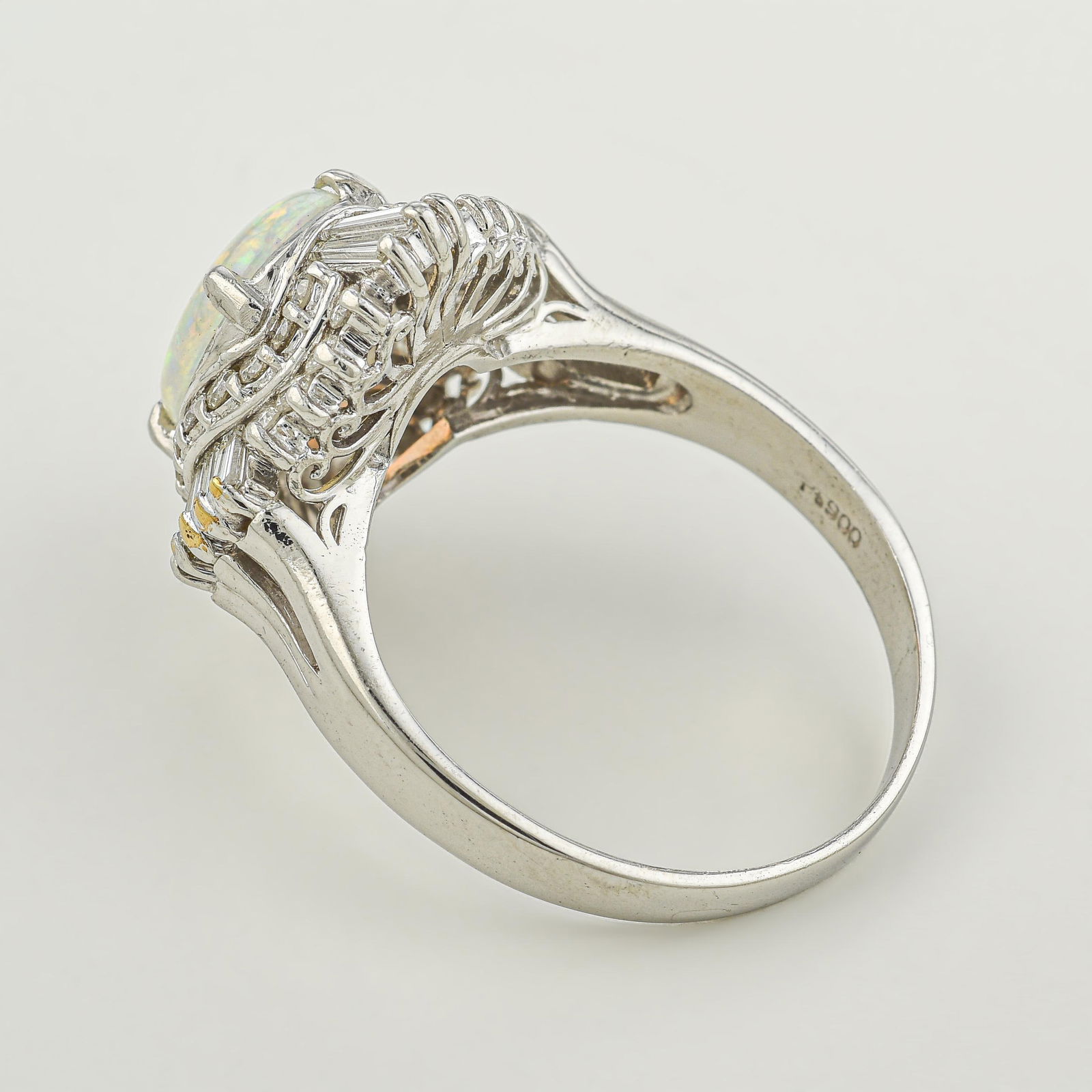 Opal and Diamond Ring - 3
