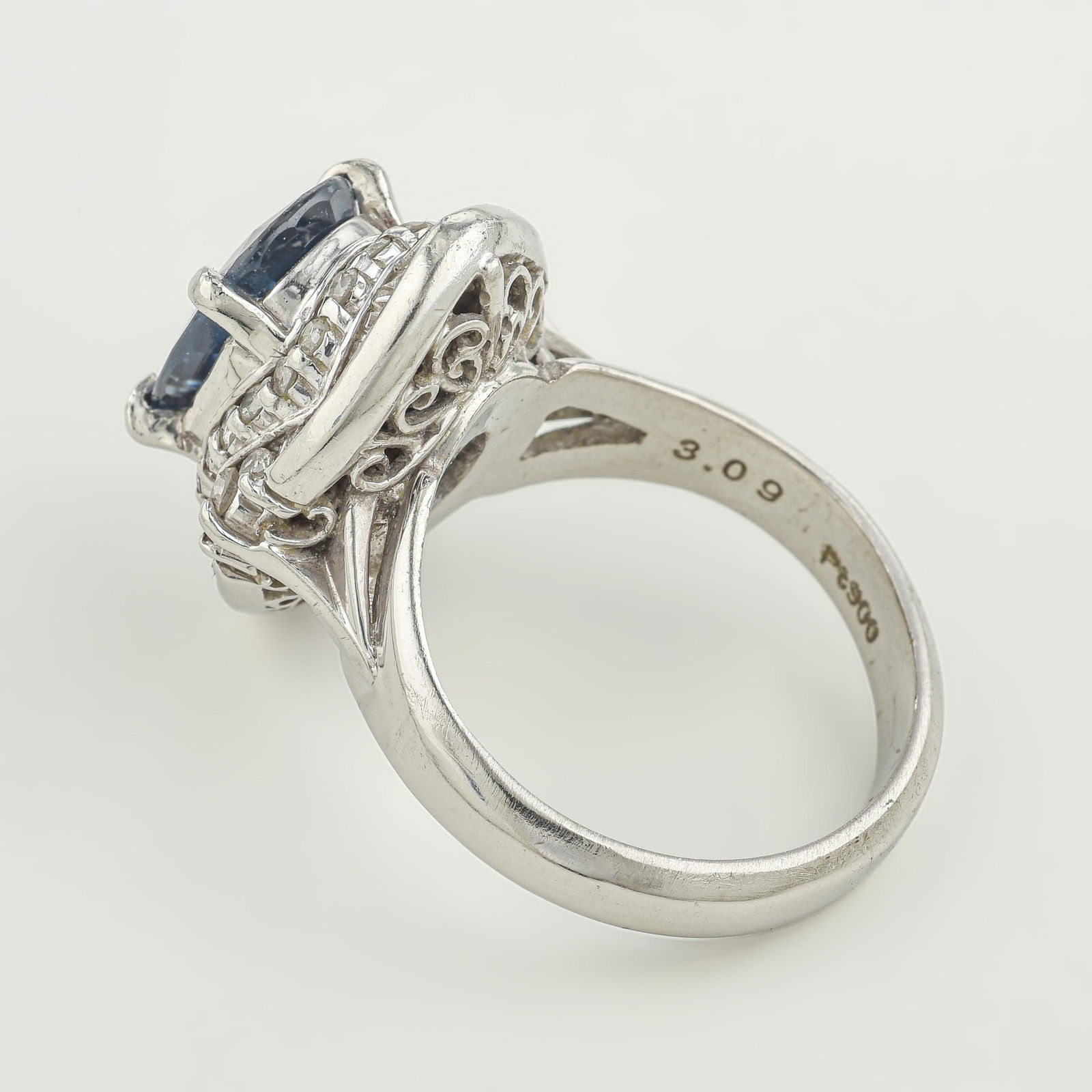 Sapphire and Diamond Ring - 2