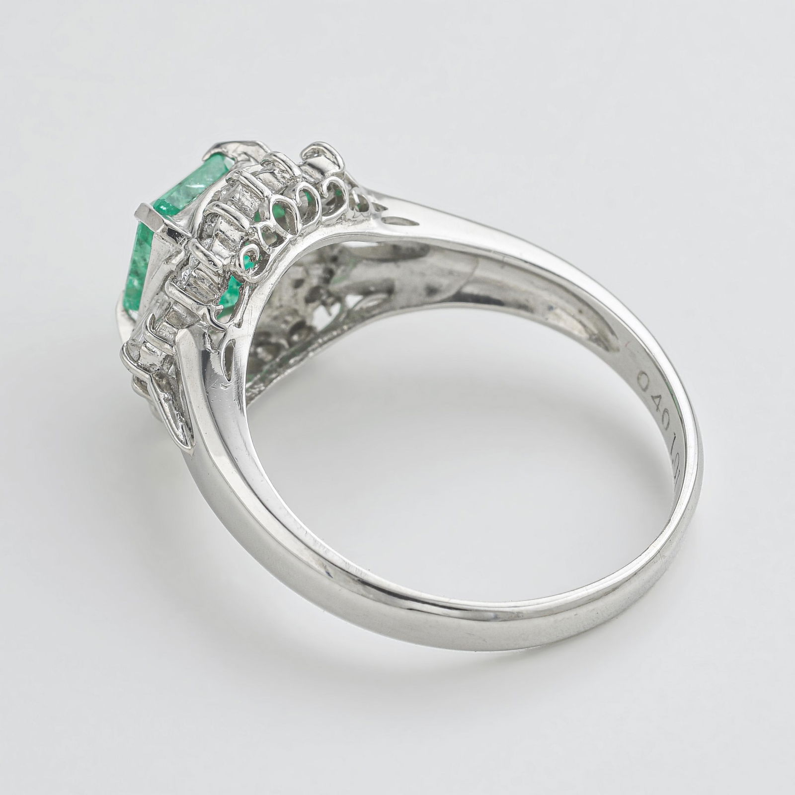 Emerald and Diamond Ring - 2