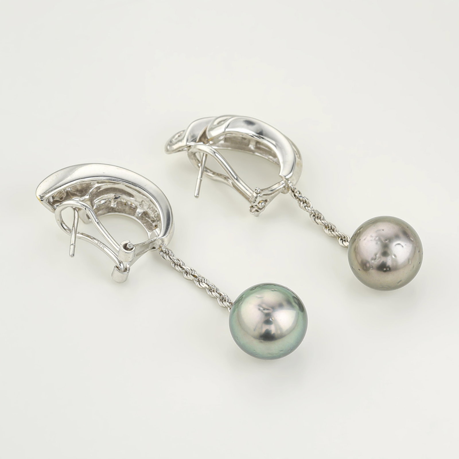 Black Pearl and Diamond Earrings - No Reserve Lot - 2