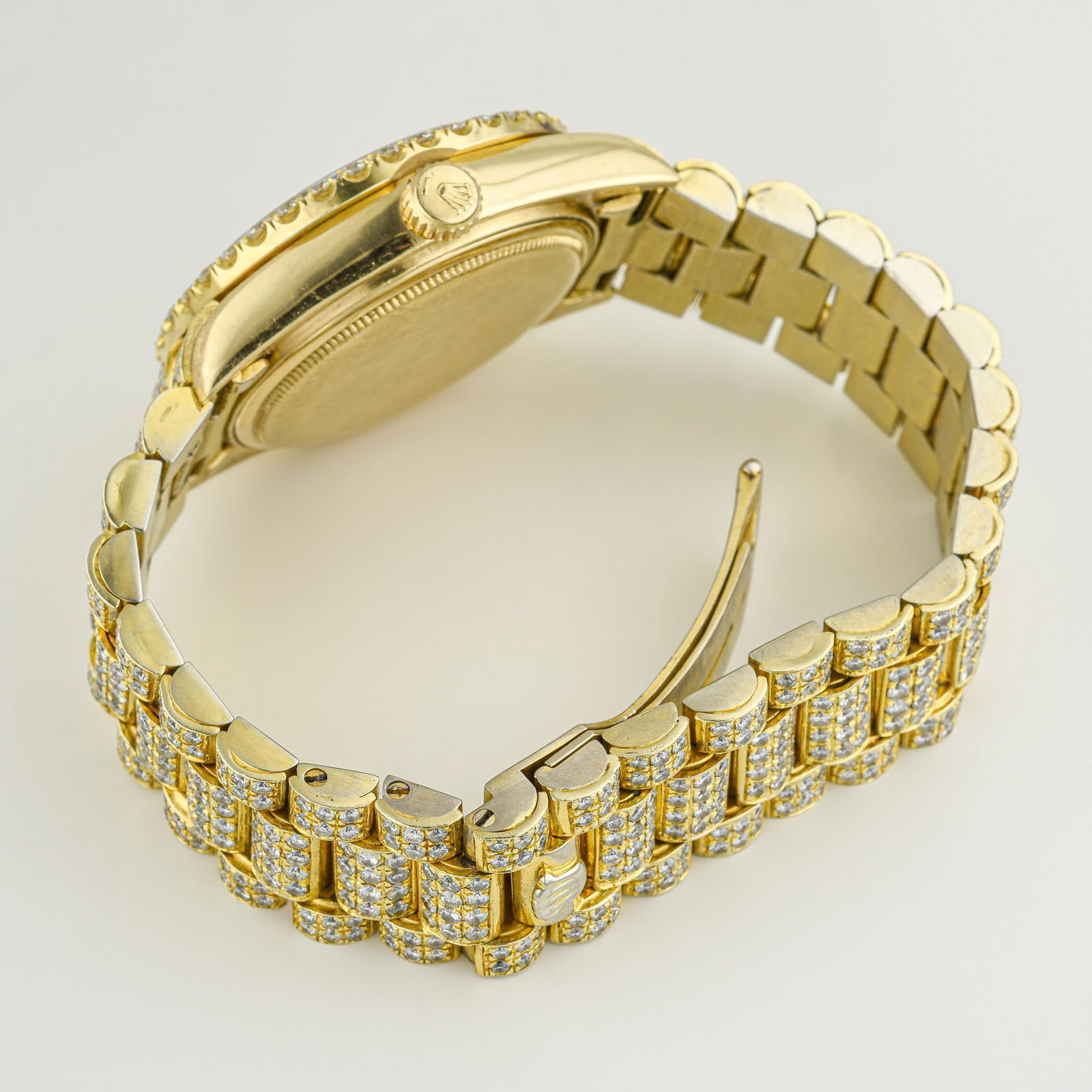 Rolex Day-Date in 18K Gold with Diamonds - 2