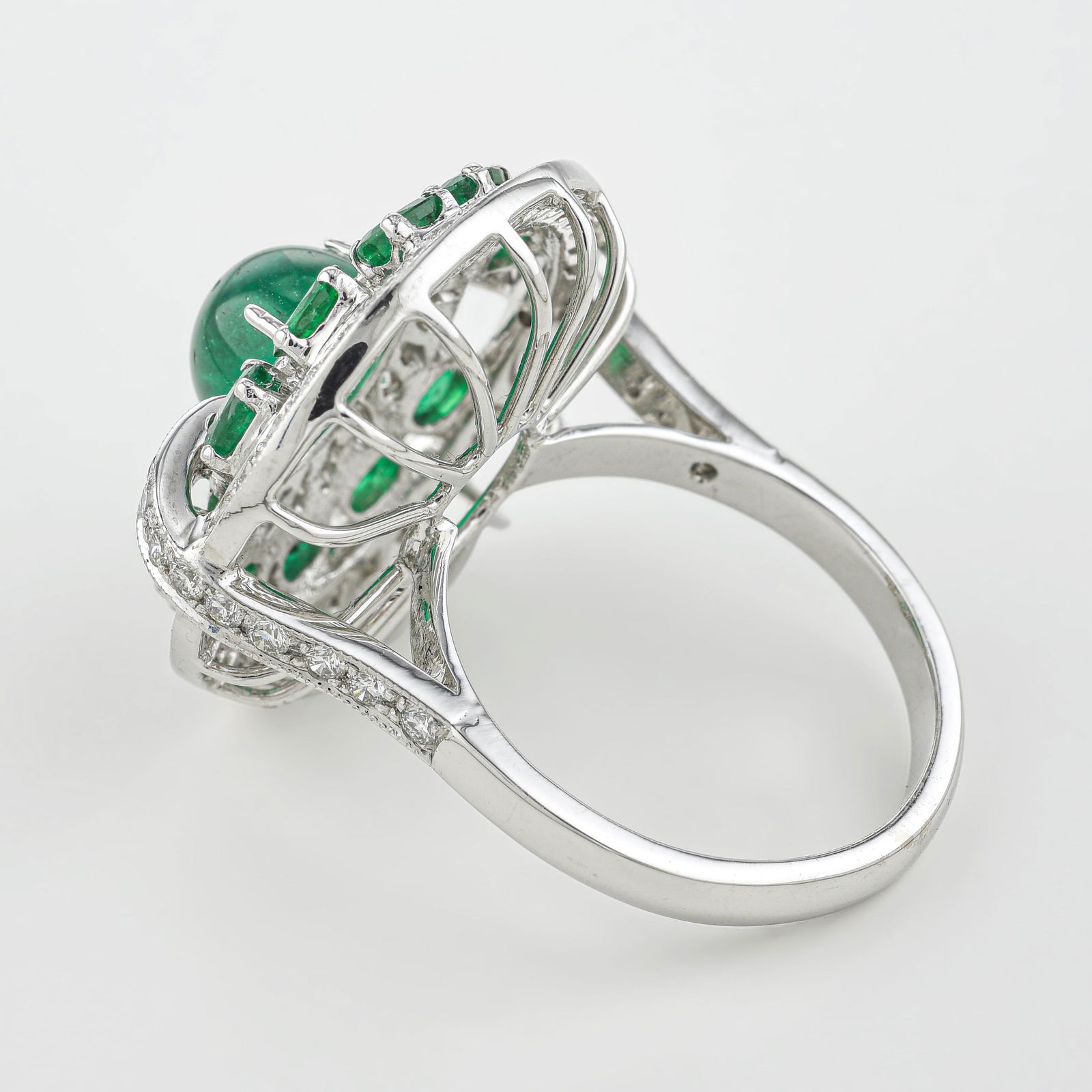 Zambian Emerald and Diamond Ring - 2