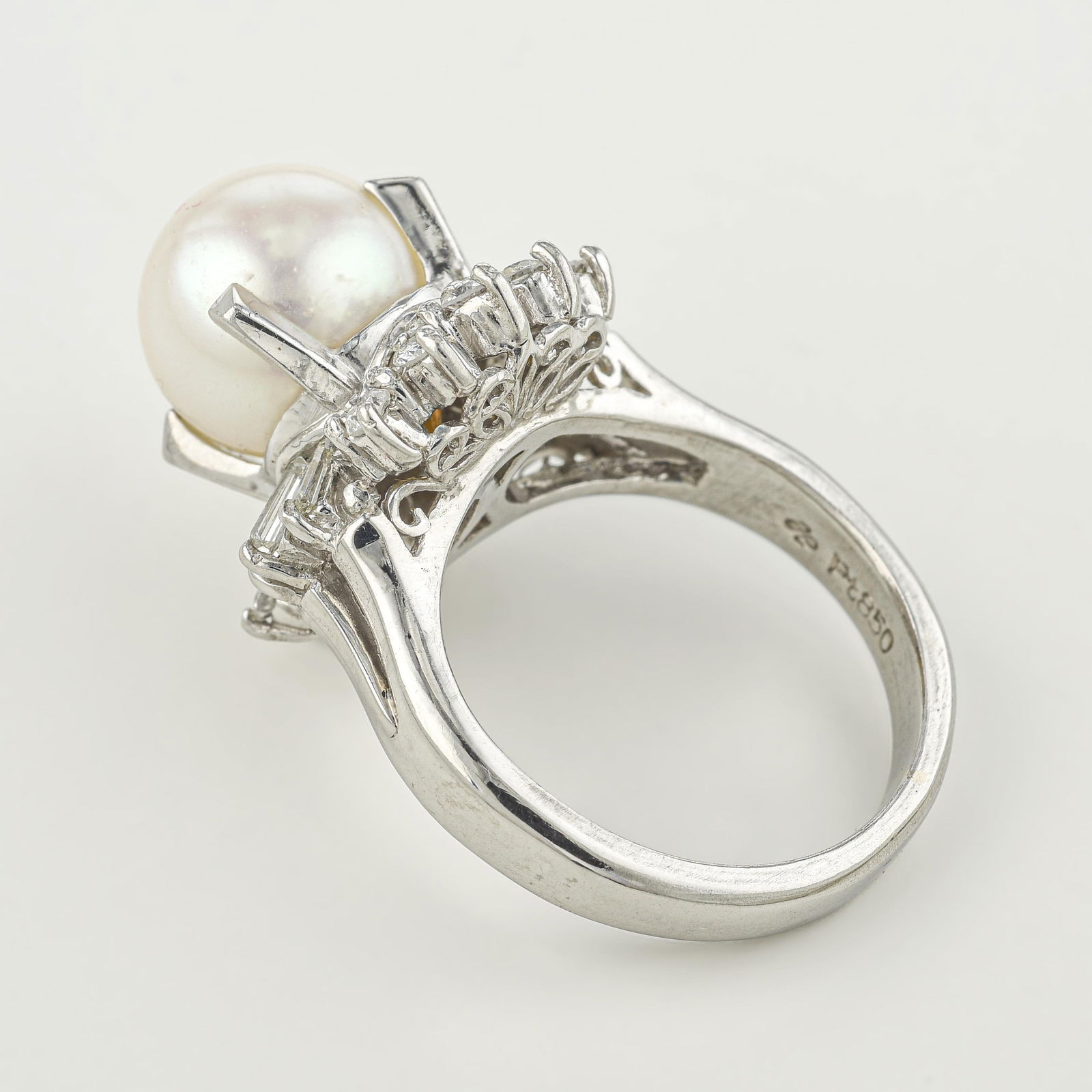 Pearl and Diamond Ring - 3