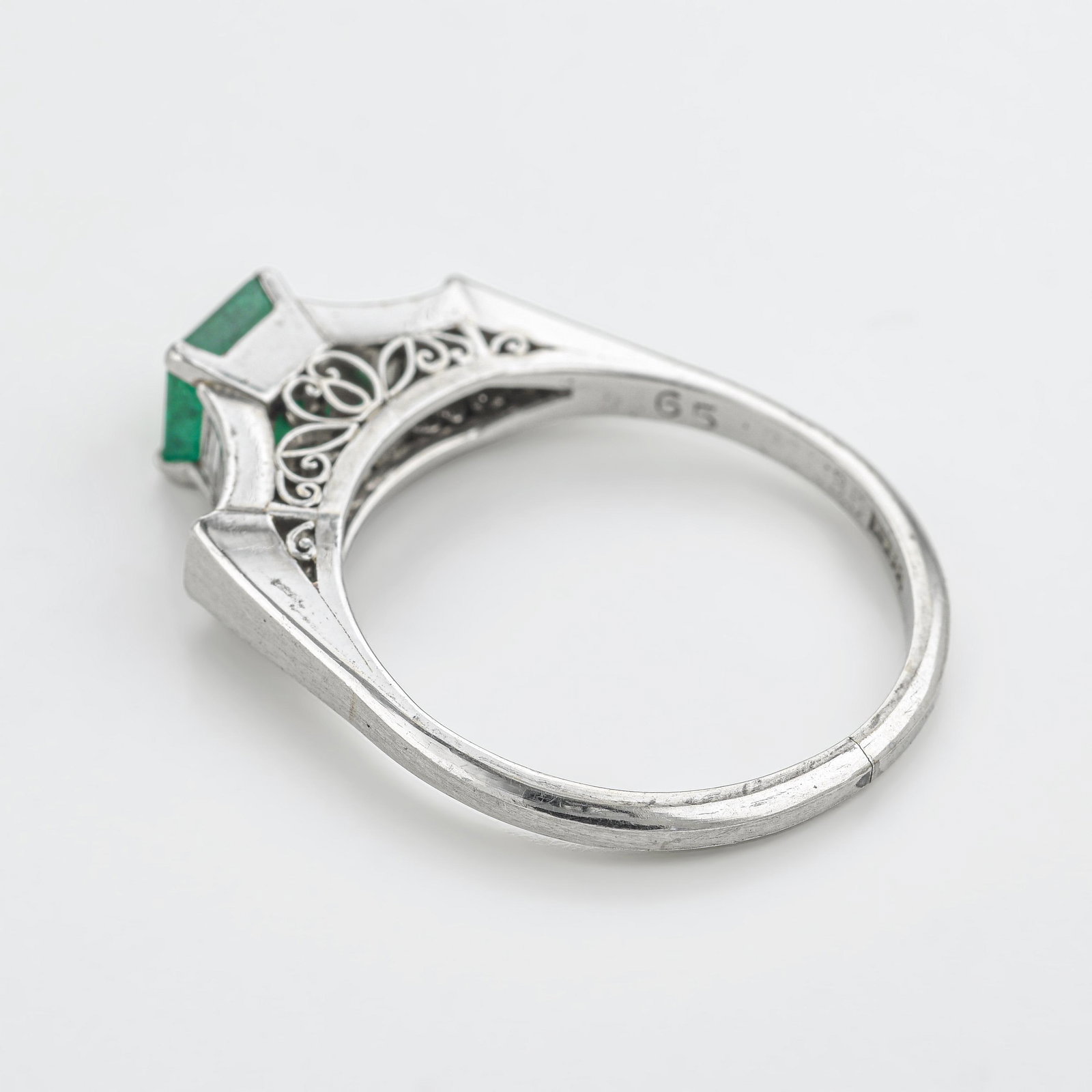 Emerald And Diamond Ring - 2