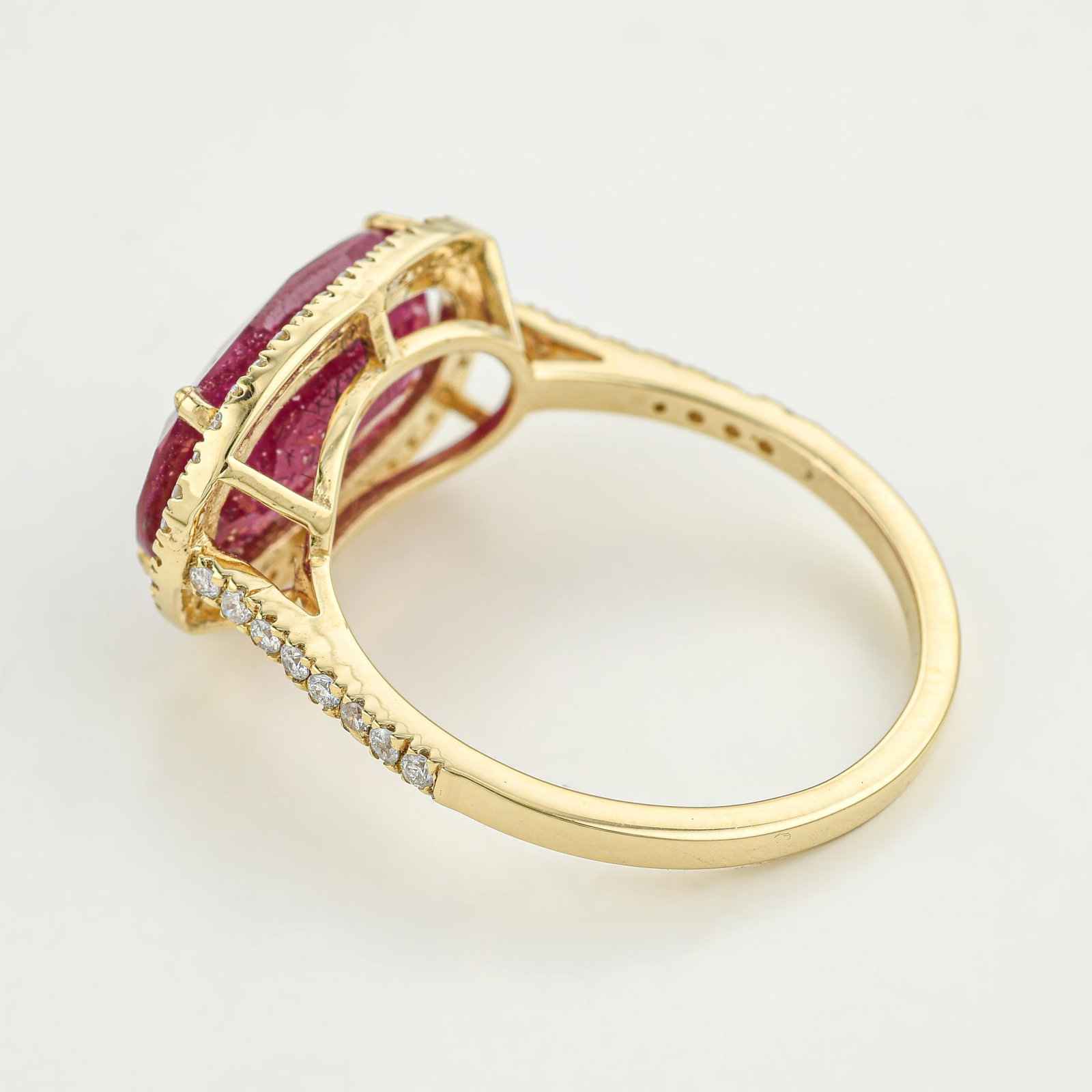 Burma Ruby and Diamond Ring, GIA Certified - 2