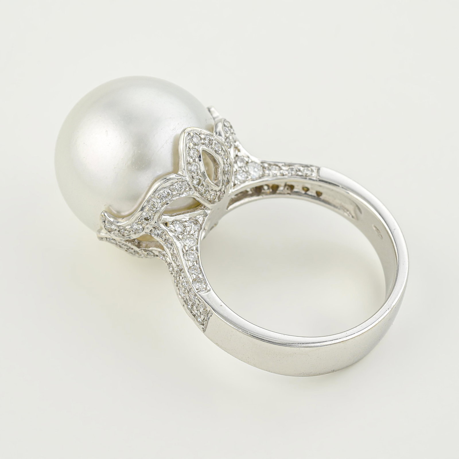 Pearl and Diamond Ring - 3