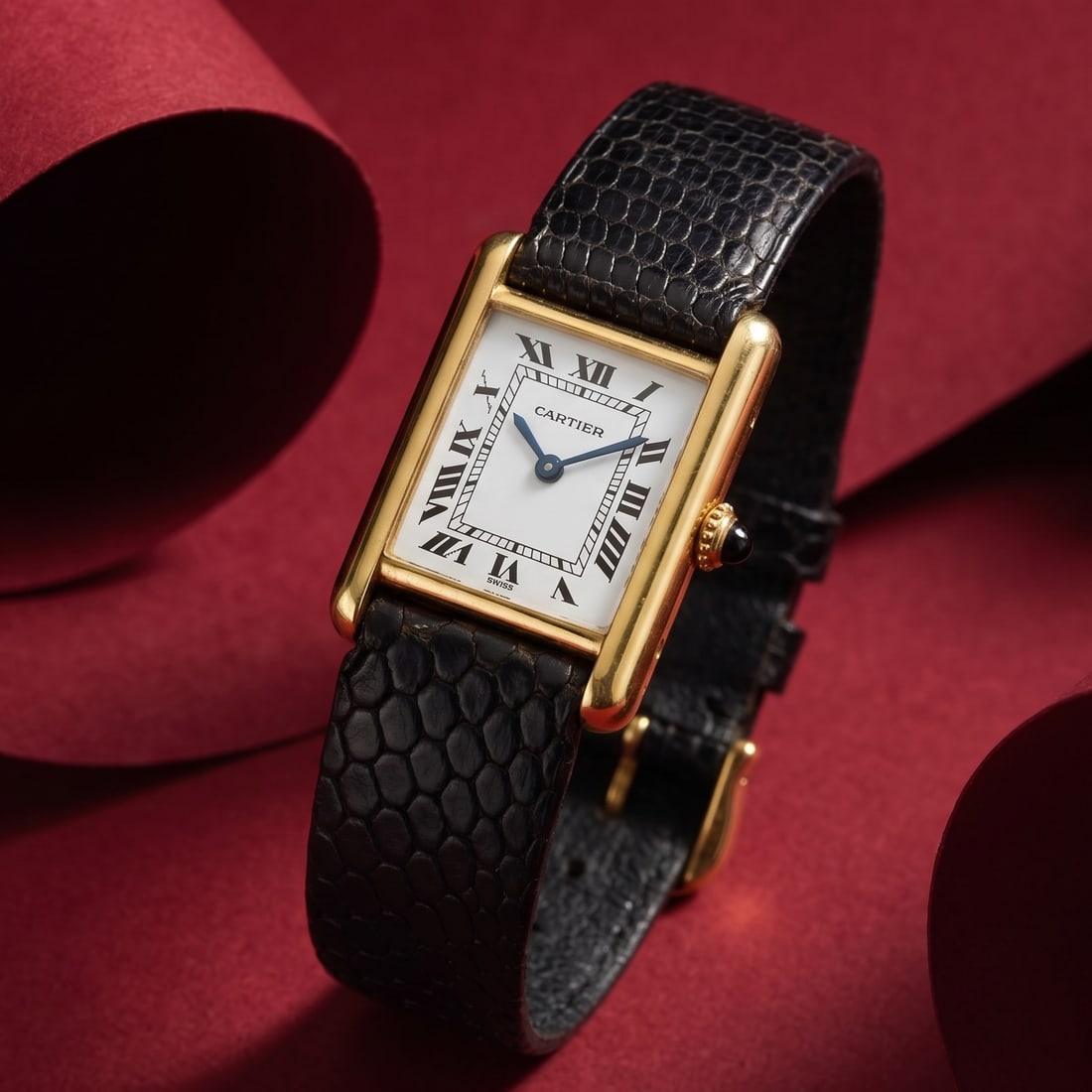 Cartier Tank Louis Ladies' in 18K Gold - No Reserve - 2