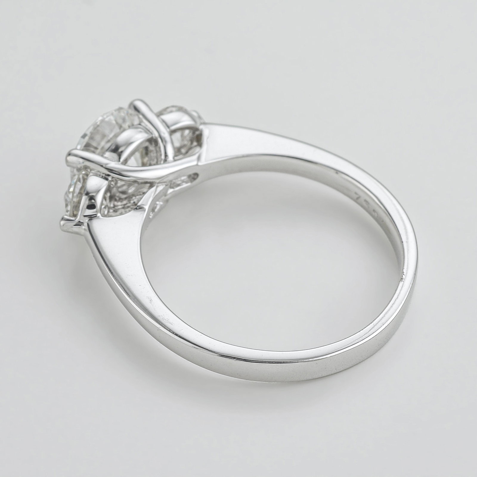 Three-Diamond Ring, GIA Certified - 2