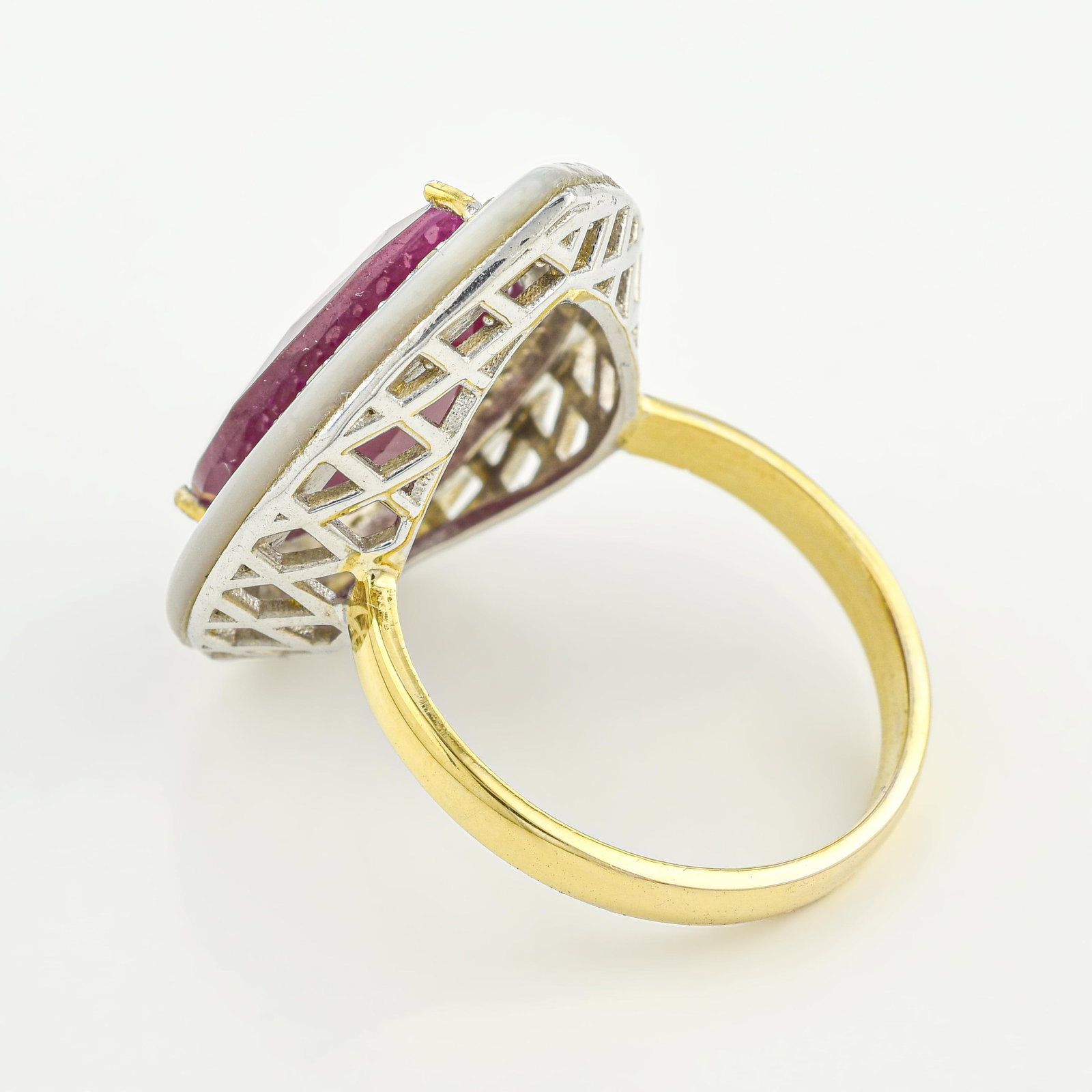 Pear Shape Ruby White Enamel and Diamond Ring, GIA Certified - 3