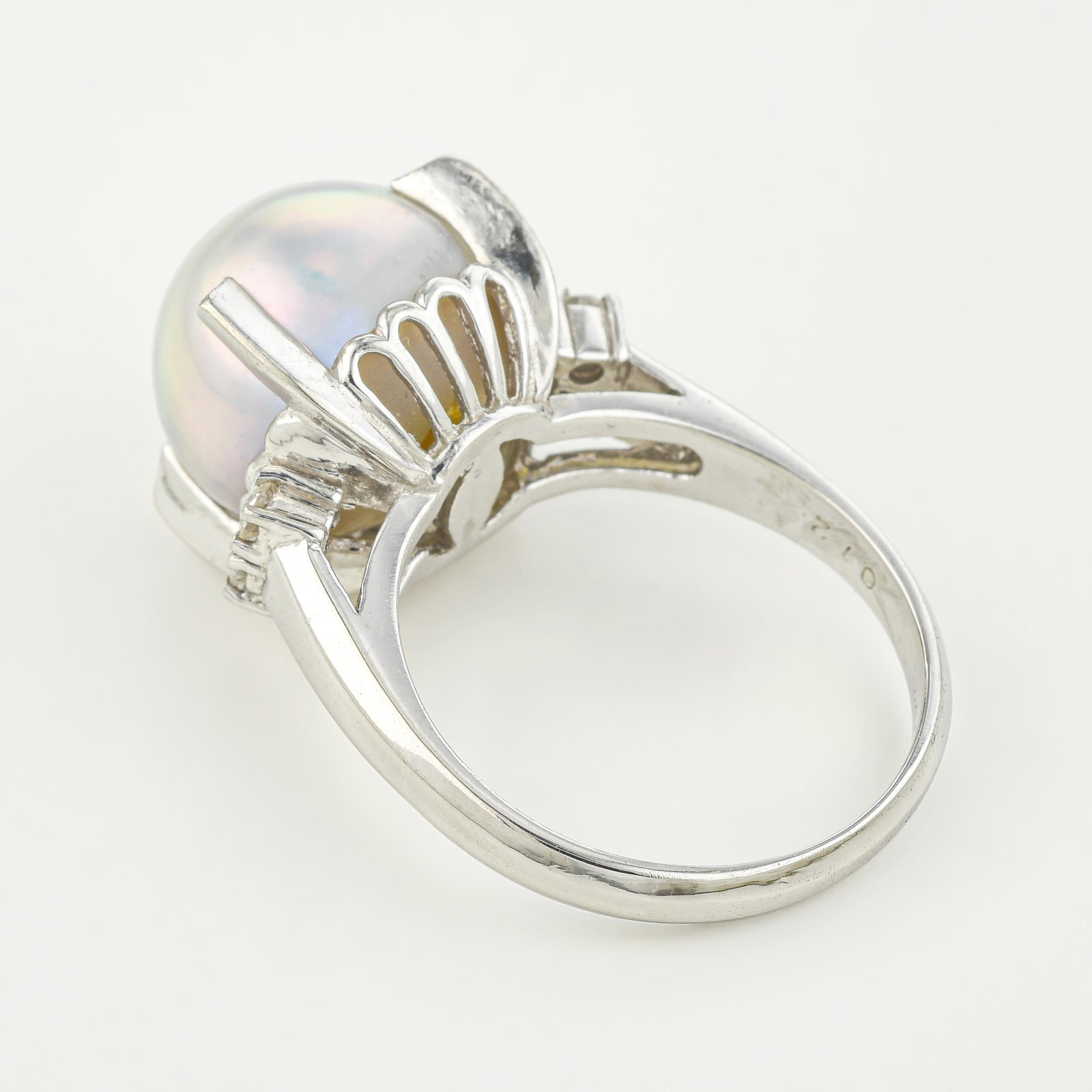 Pearl and Diamond Ring - 2