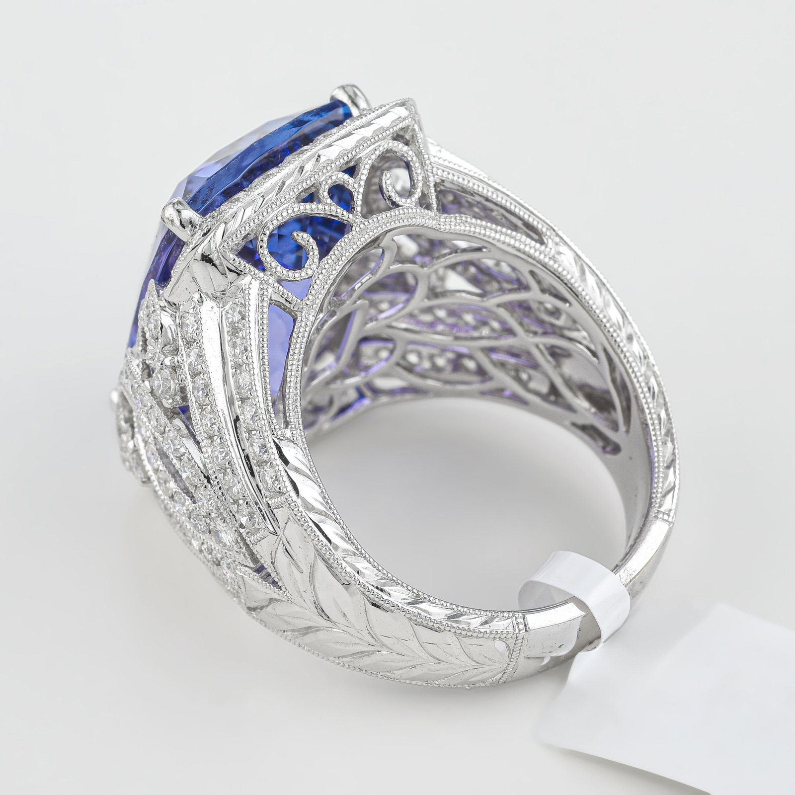 17.18-Carat Tanzanite and Diamond Ring - 4