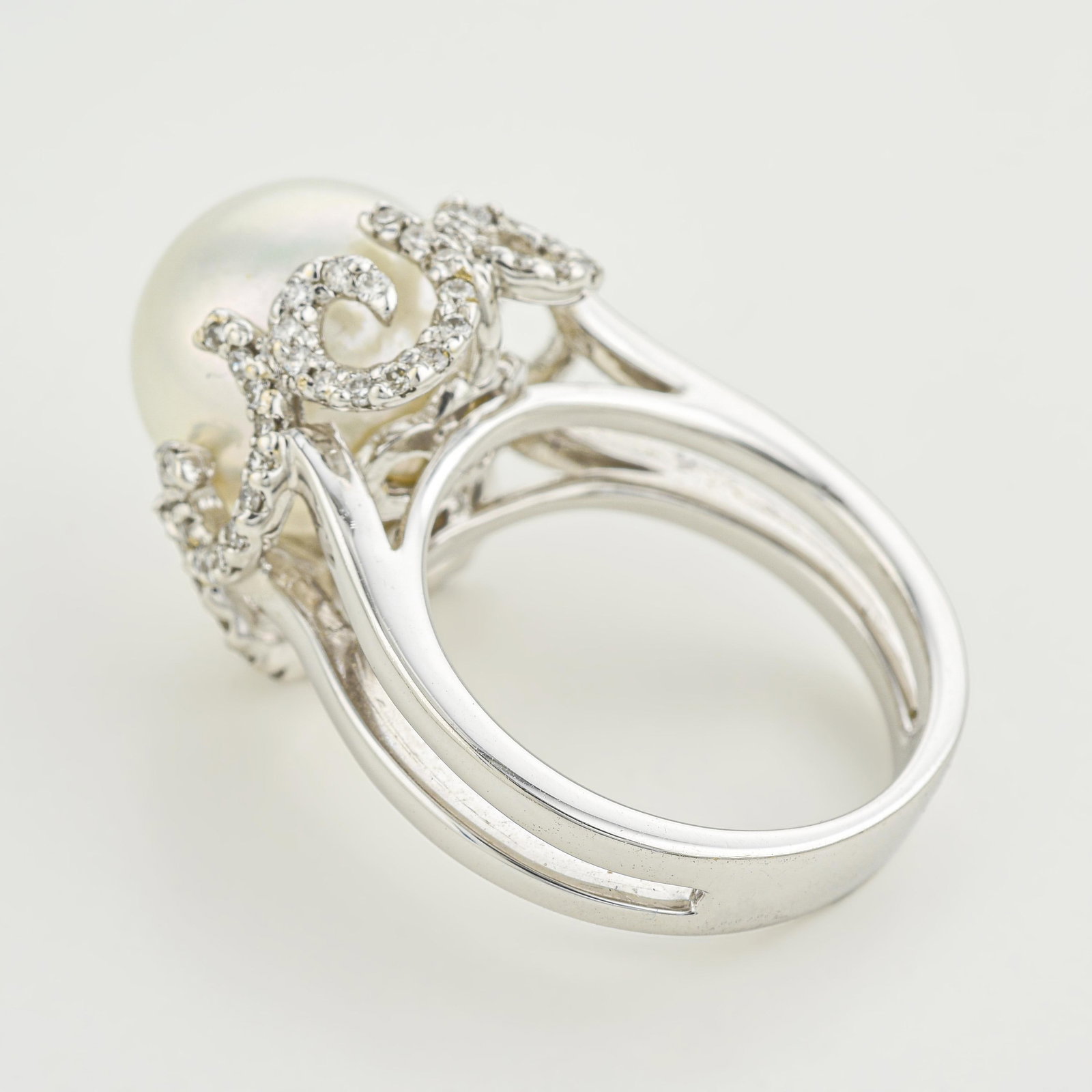 Pearl and Diamond Ring - 3