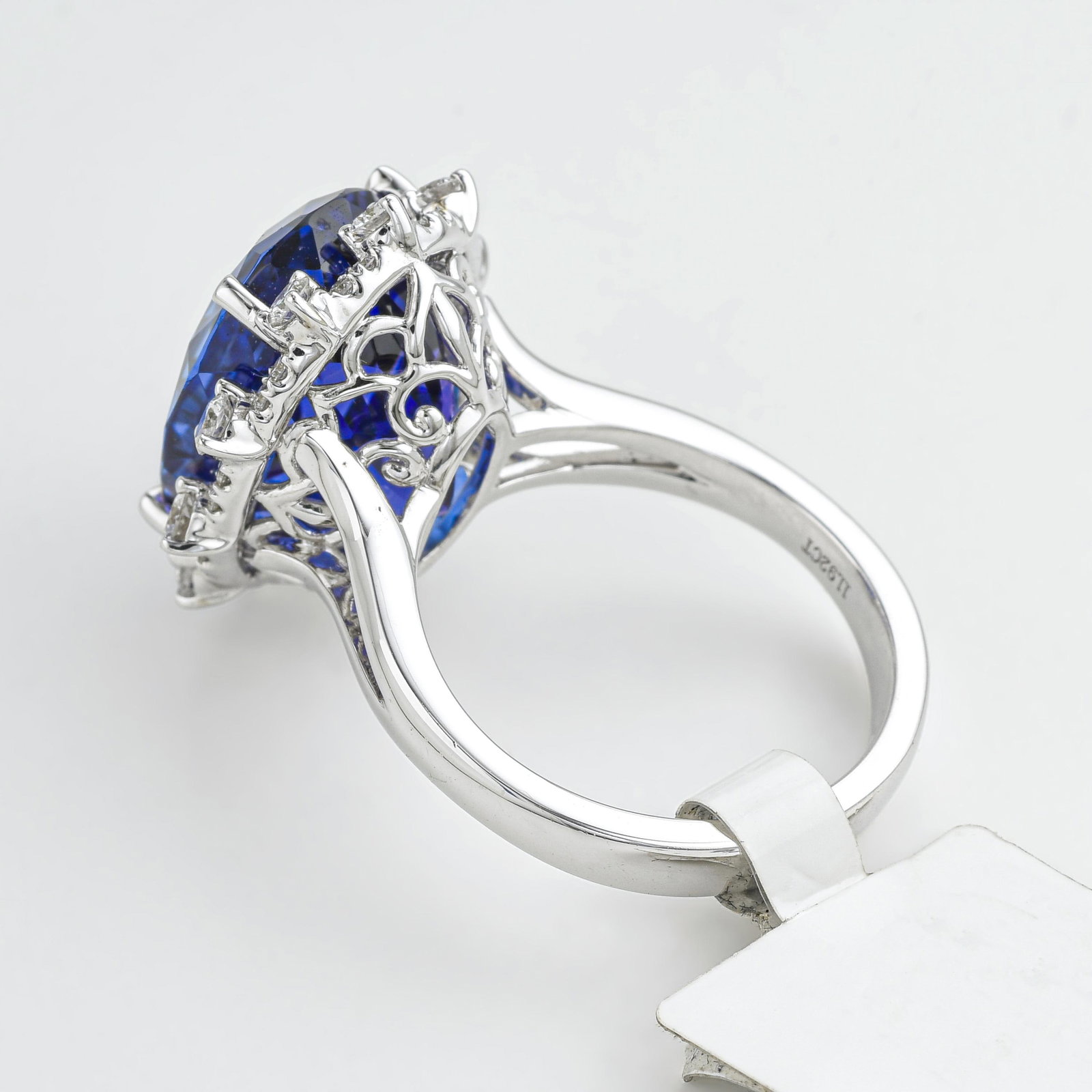 Tanzanite and Diamond Ring - 2
