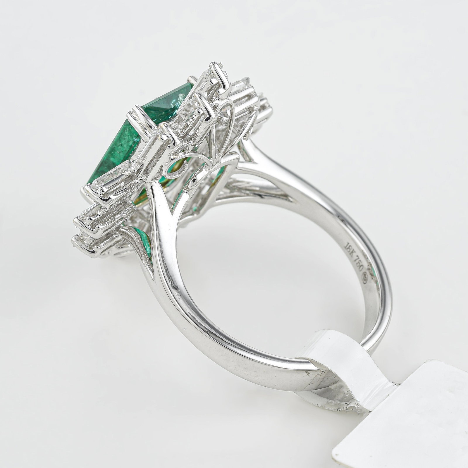 Emerald and Diamond Ring - 2