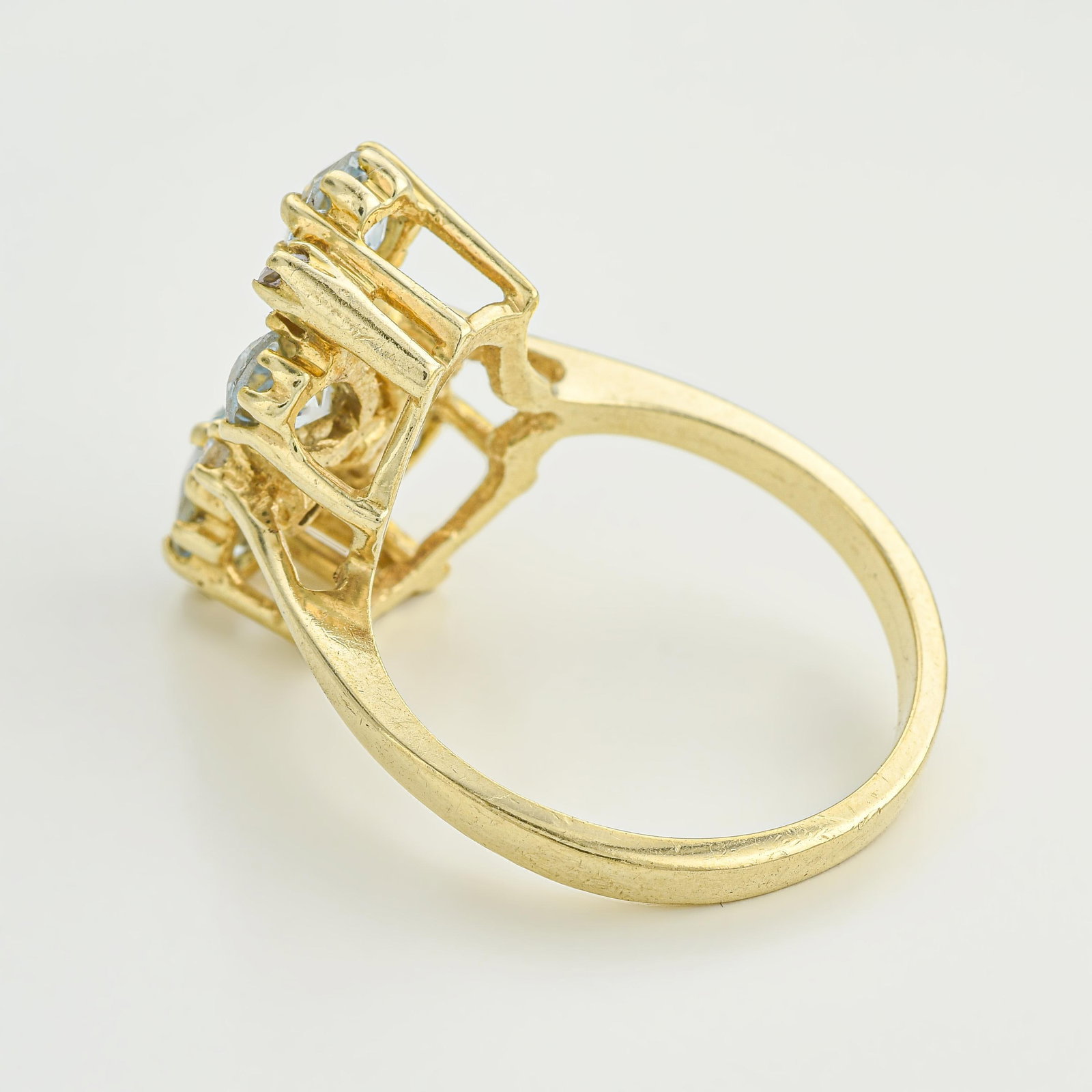 Vintage Aquamarine and Diamond Cluster Ring - 2