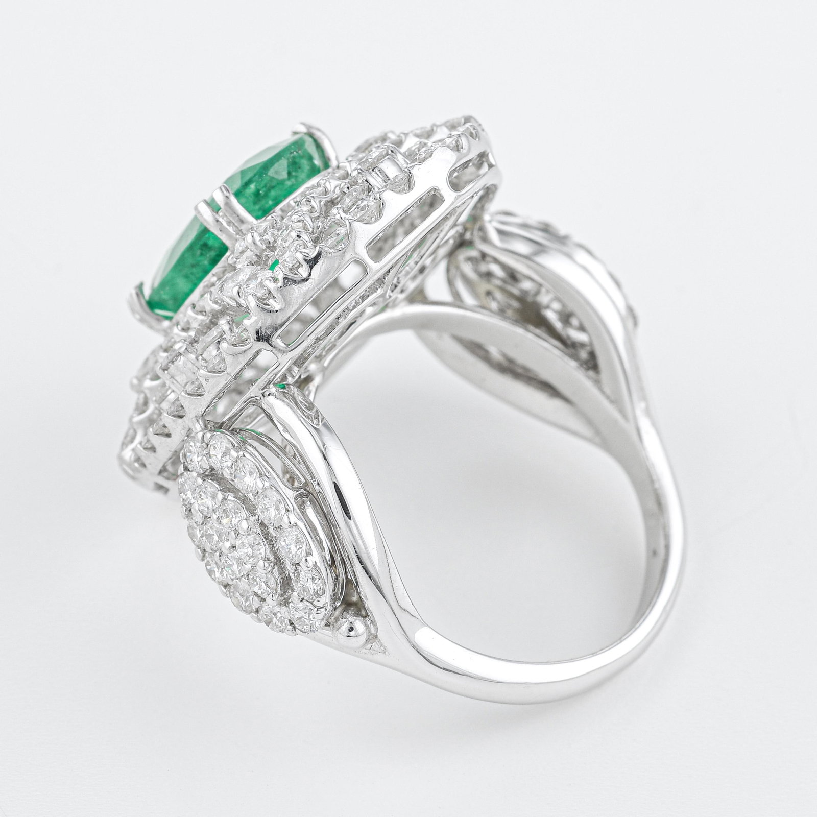 Emerald and Diamond Ring - 2
