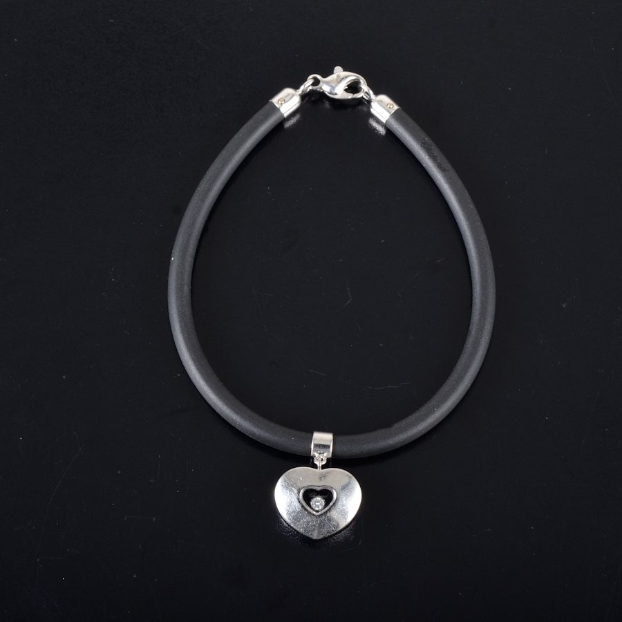 Chopard happy diamond bracelet: Chopard happy diamond bracelet. signed Chopard 750, 7 inches, 9.9 grams