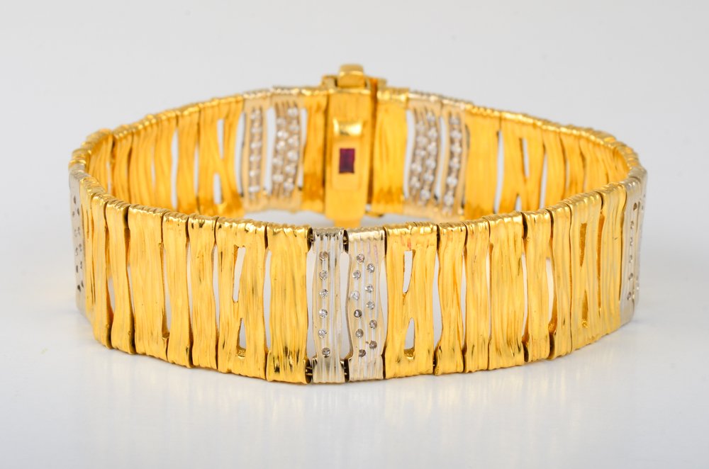 Roberto Coin Gold Diamond Bracelet (1 of 4)
