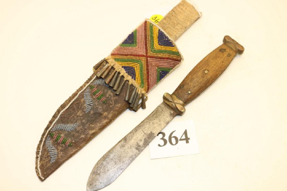 Blackfoot beaded sheath (1 of 1)