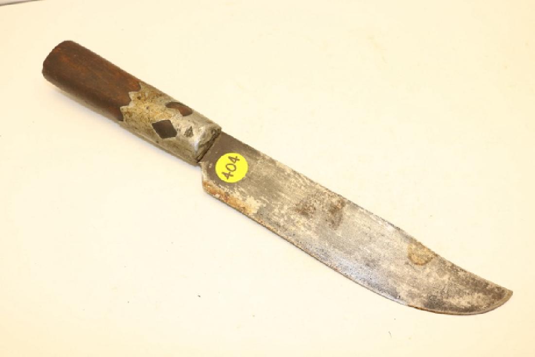 pewter inlaid knife: 12 ¼” intricately pewter inlaid knife, tear drop and crescent moon design with sawtooth border thin blade