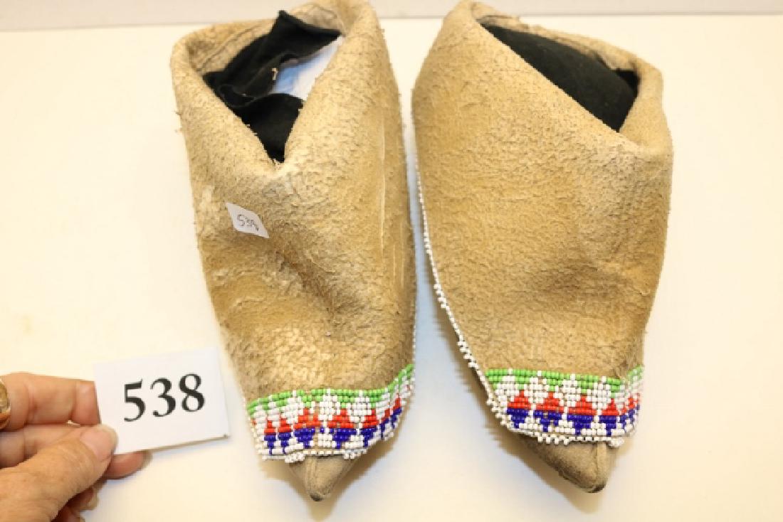 Pair Winnebago Deer Skin Moccasins (1 of 2)