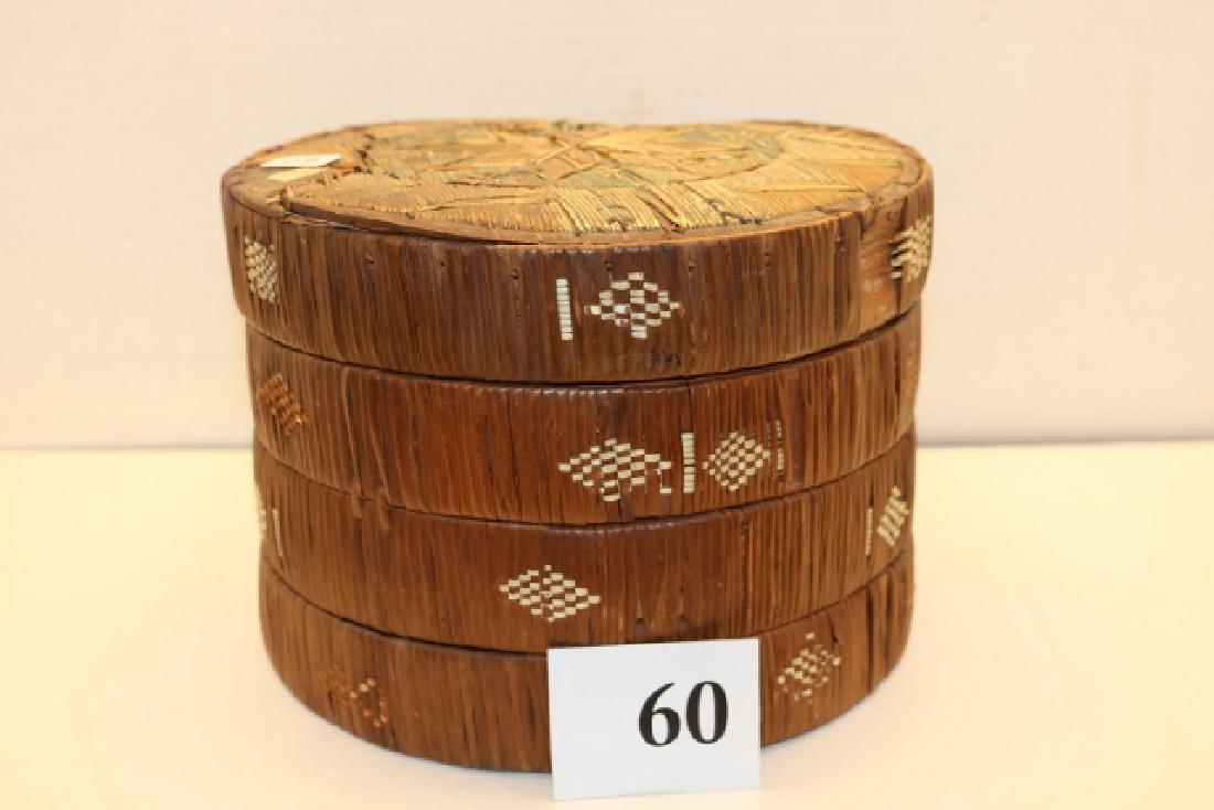 Quilled Lidded Box Mic Mac (1 of 2)