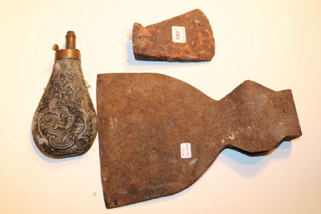 Pewter Powder Horn, Broad Axe (1 of 1)