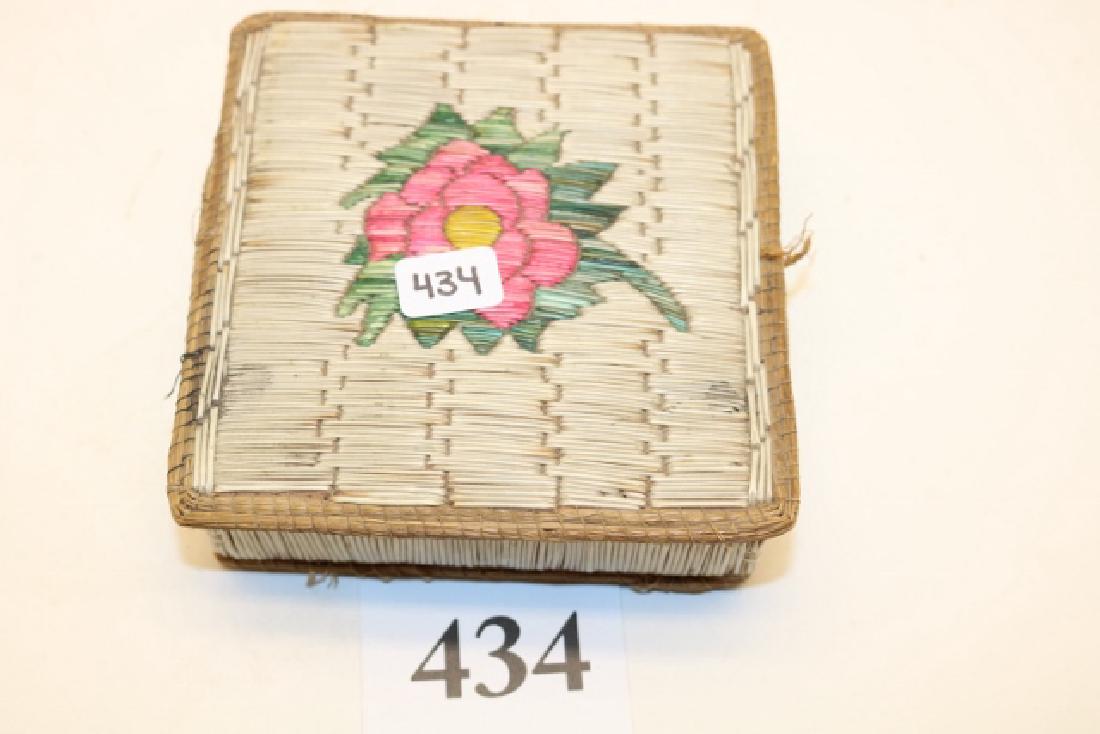 Quilled Lidded Box (1 of 1)