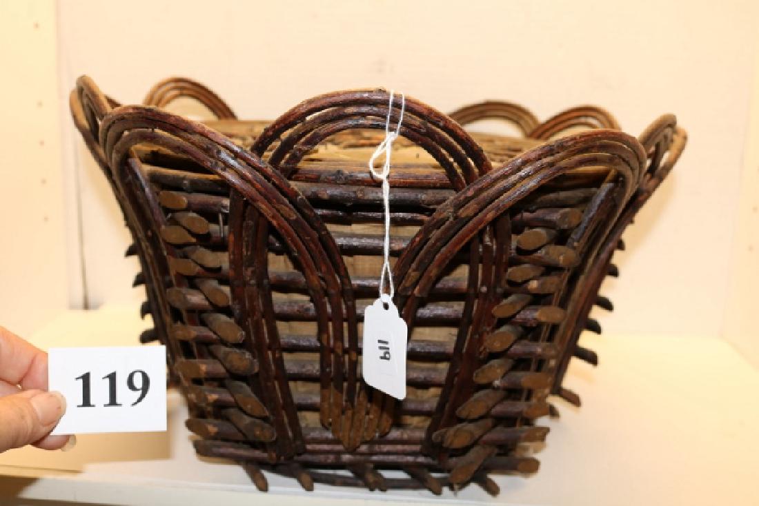 Lidded Basket (1 of 2)